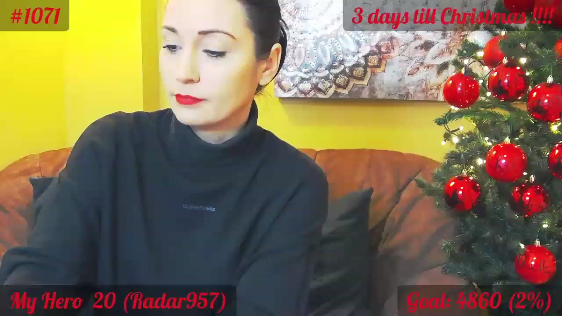 Gallery image thumbnail from QuinnieSmile's myfreecams stream on, 12/21/2022, 11:34 image 11 of 20