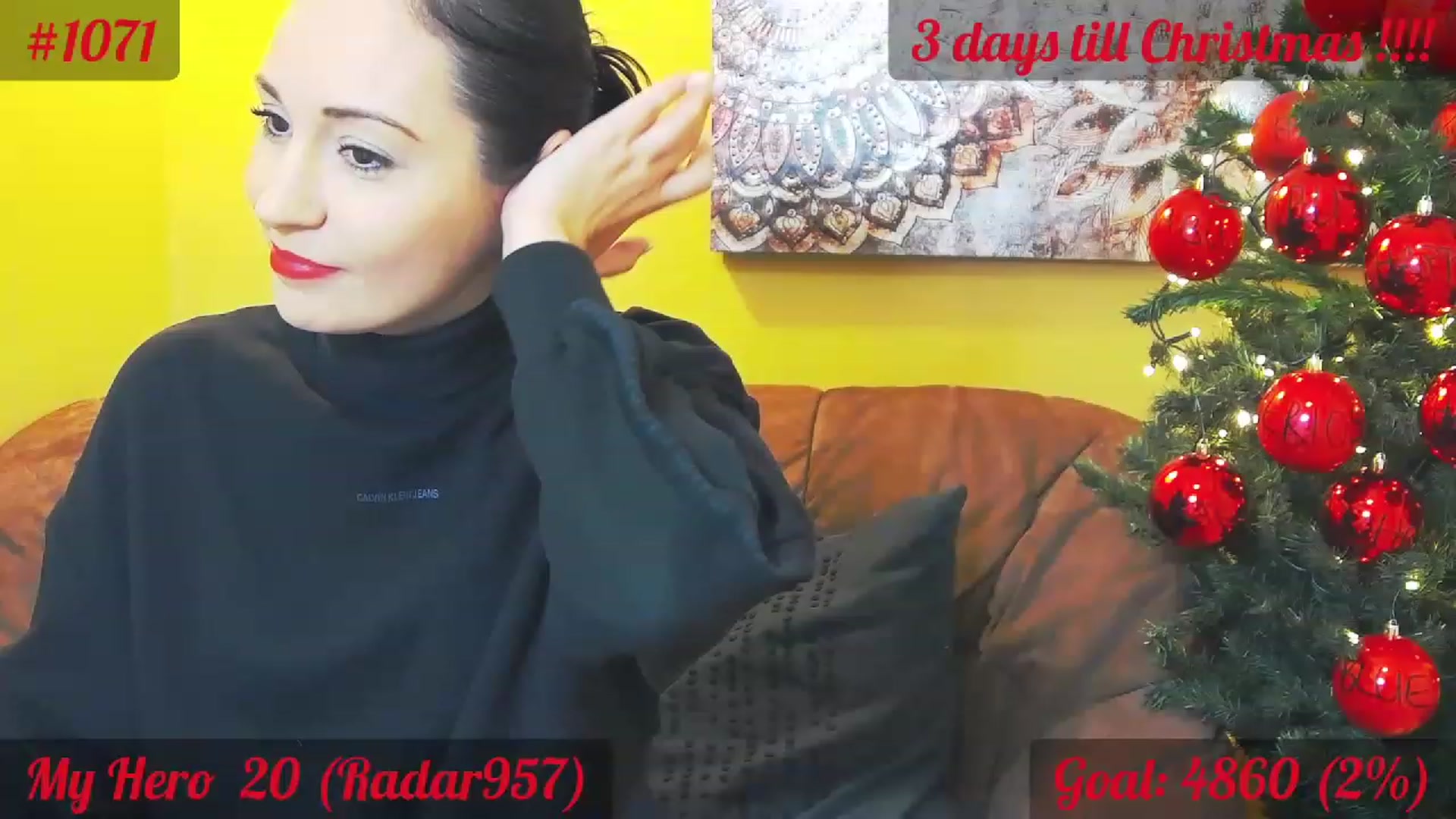 Gallery image thumbnail from QuinnieSmile's myfreecams stream on, 12/21/2022, 11:34 image 12 of 20