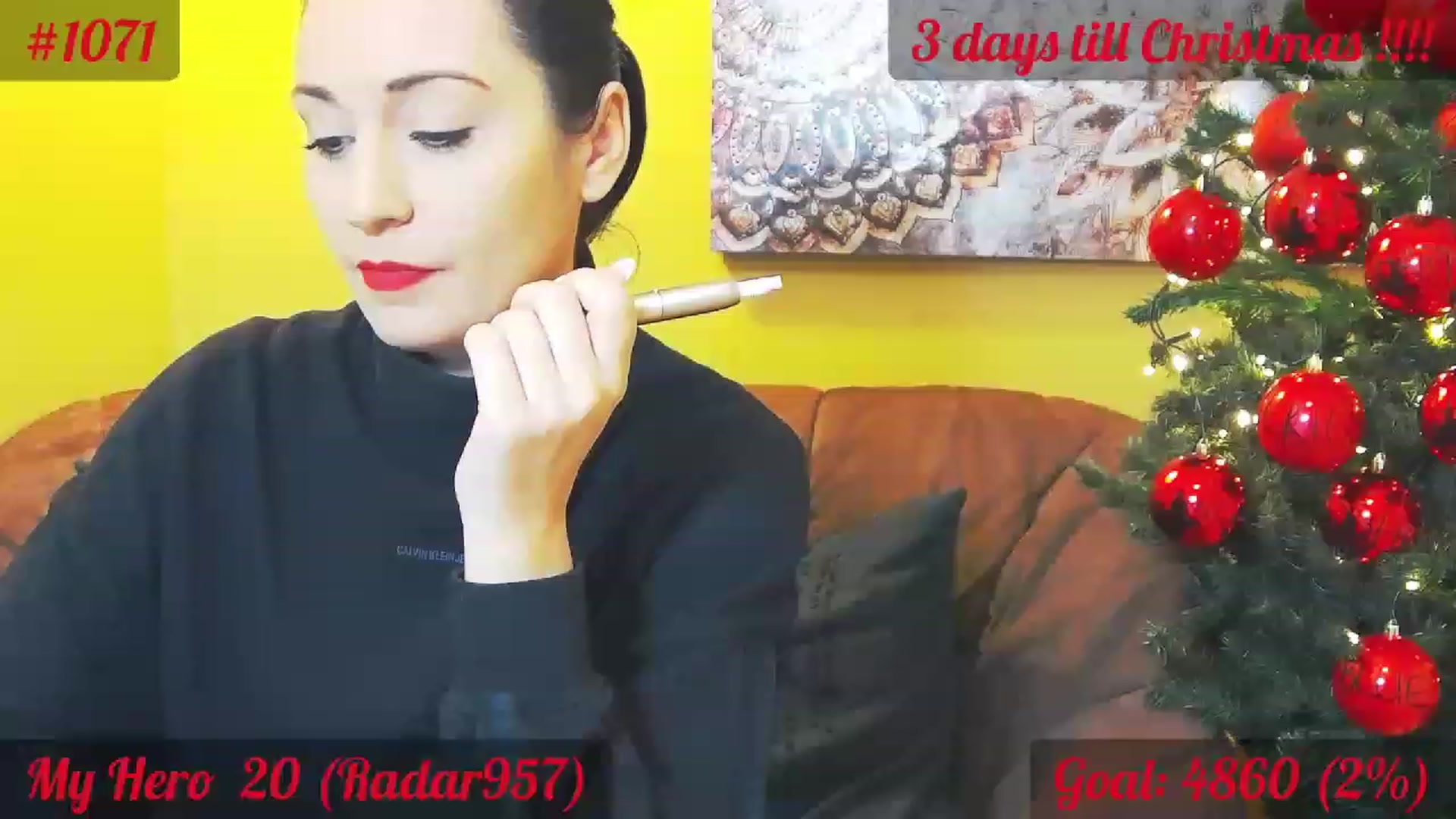 Gallery image thumbnail from QuinnieSmile's myfreecams stream on, 12/21/2022, 11:34 image 15 of 20