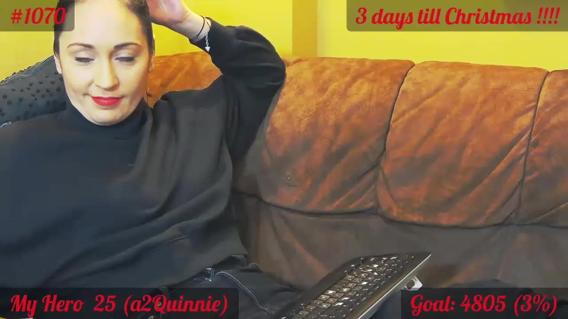 Gallery image thumbnail from QuinnieSmile's myfreecams stream on, 12/21/2022, 13:03 image 14 of 20
