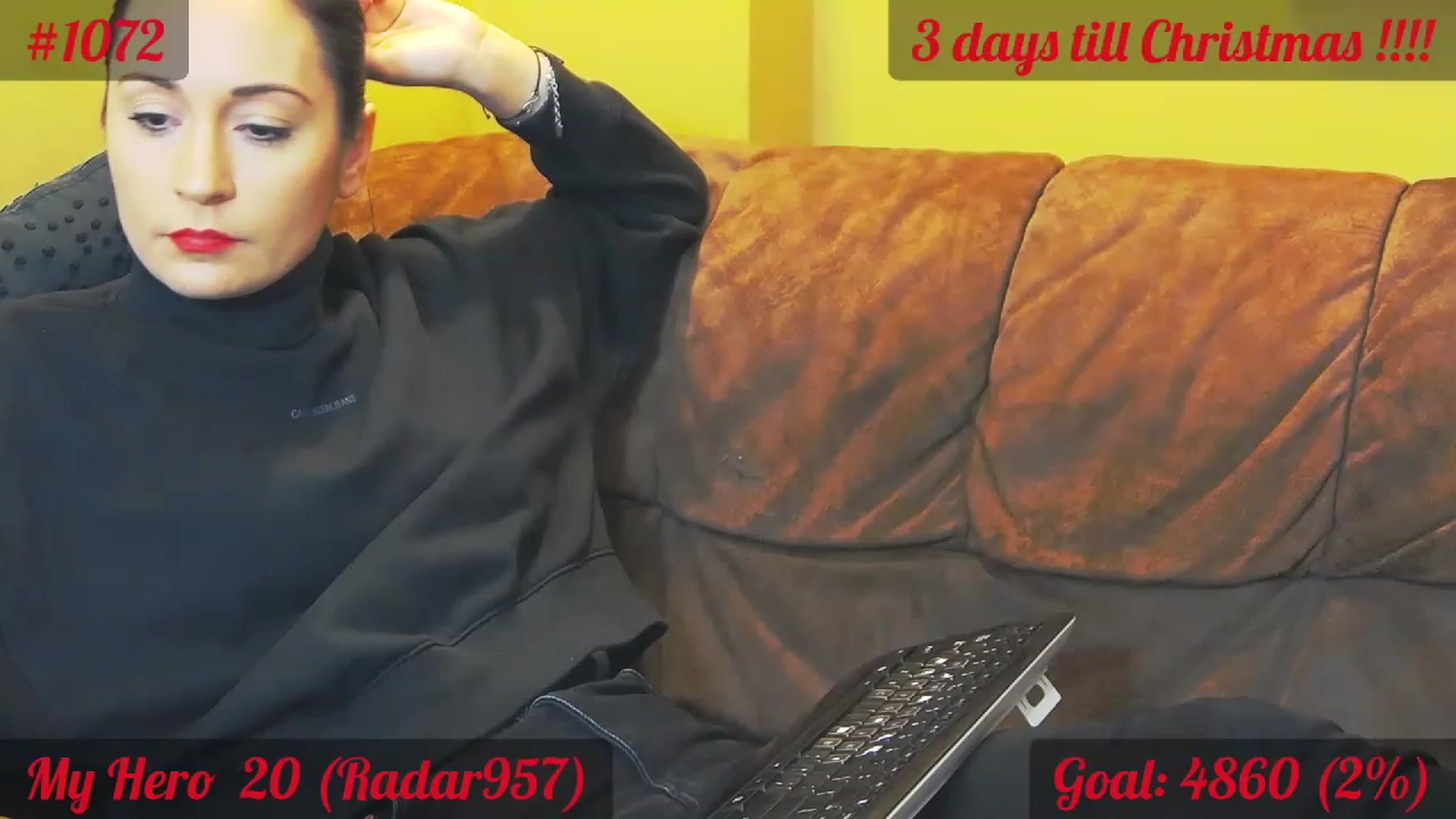 Gallery image thumbnail from QuinnieSmile's myfreecams stream on, 12/21/2022, 13:03 image 9 of 20