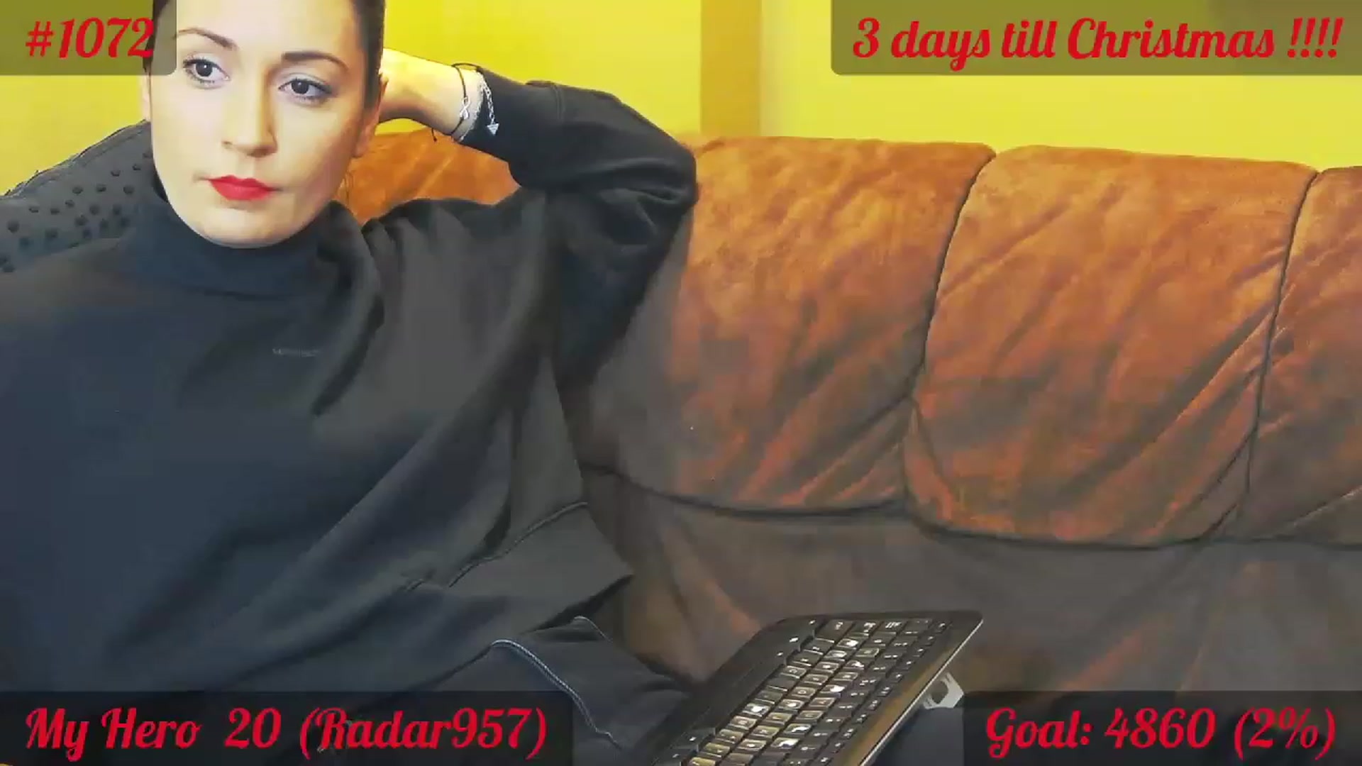 Gallery image thumbnail from QuinnieSmile's myfreecams stream on, 12/21/2022, 13:03 image 2 of 20