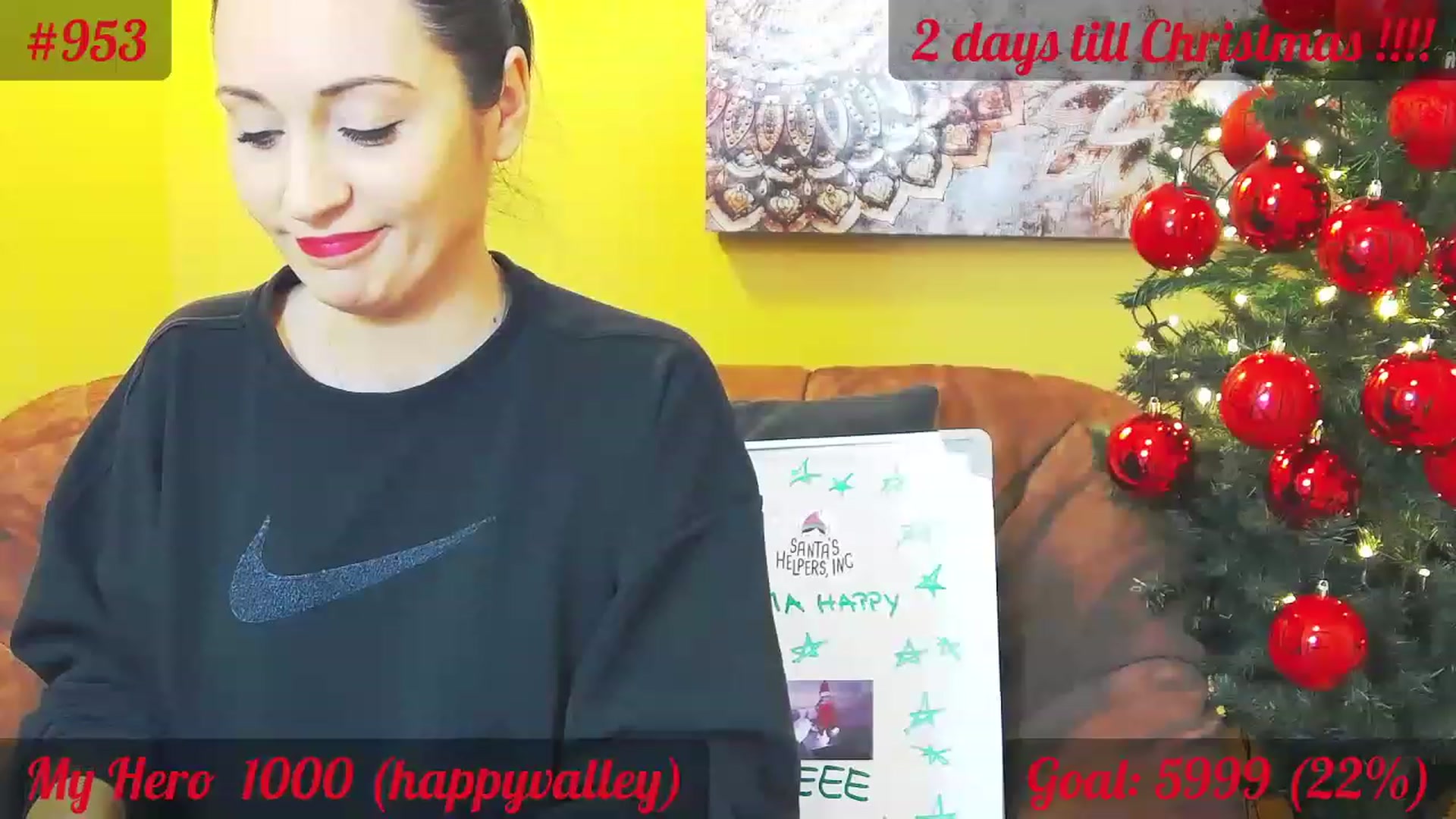 Gallery image thumbnail from QuinnieSmile's myfreecams stream on, 12/23/2022, 12:53 image 17 of 20