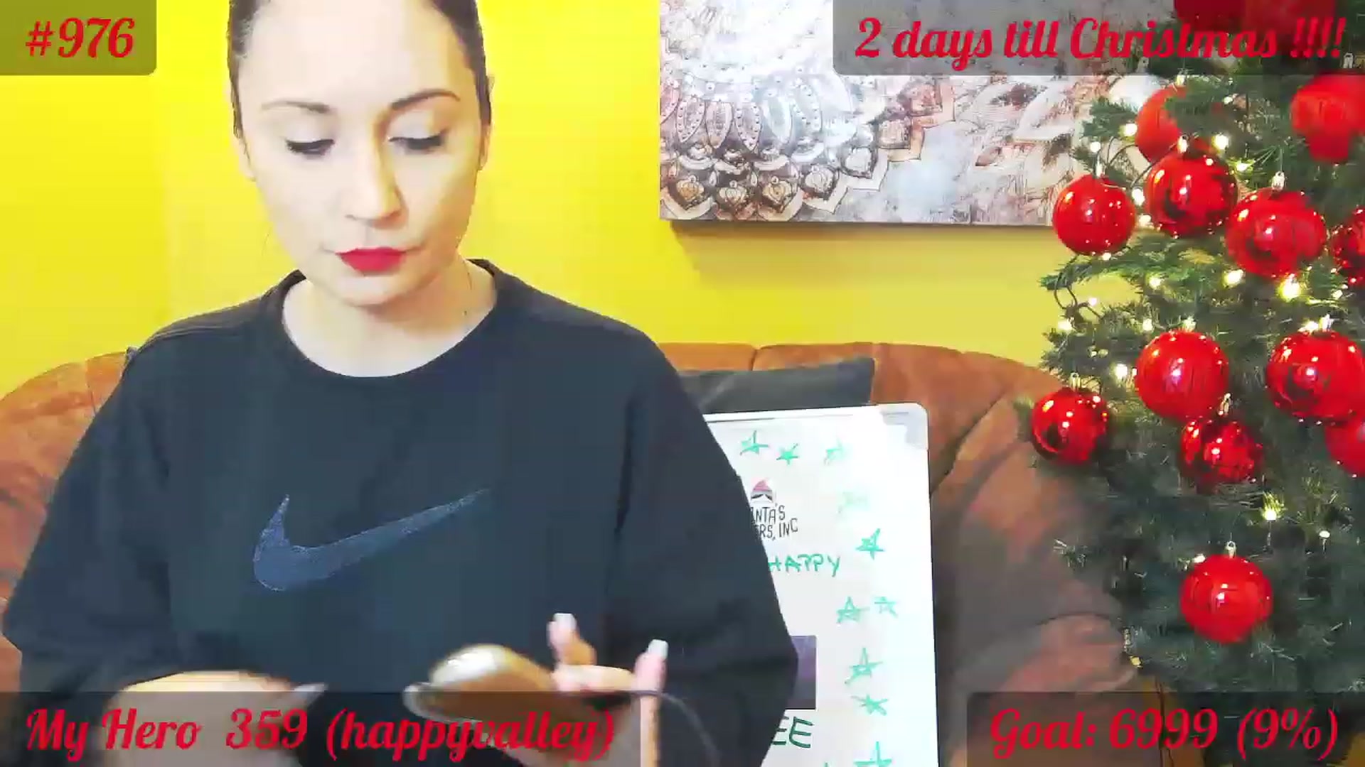 Gallery image thumbnail from QuinnieSmile's myfreecams stream on, 12/23/2022, 12:53 image 12 of 20