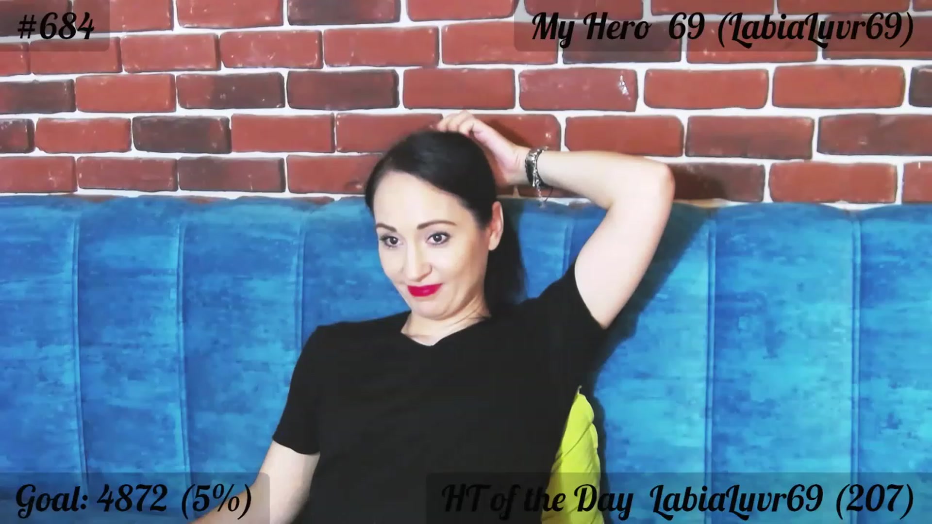 Gallery image thumbnail from QuinnieSmile's myfreecams stream on, 07/31/2023, 10:55 image 12 of 20