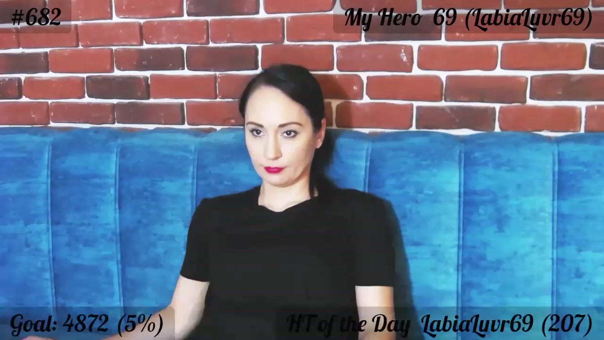 Gallery image thumbnail from QuinnieSmile's myfreecams stream on, 07/31/2023, 12:02 image 7 of 20