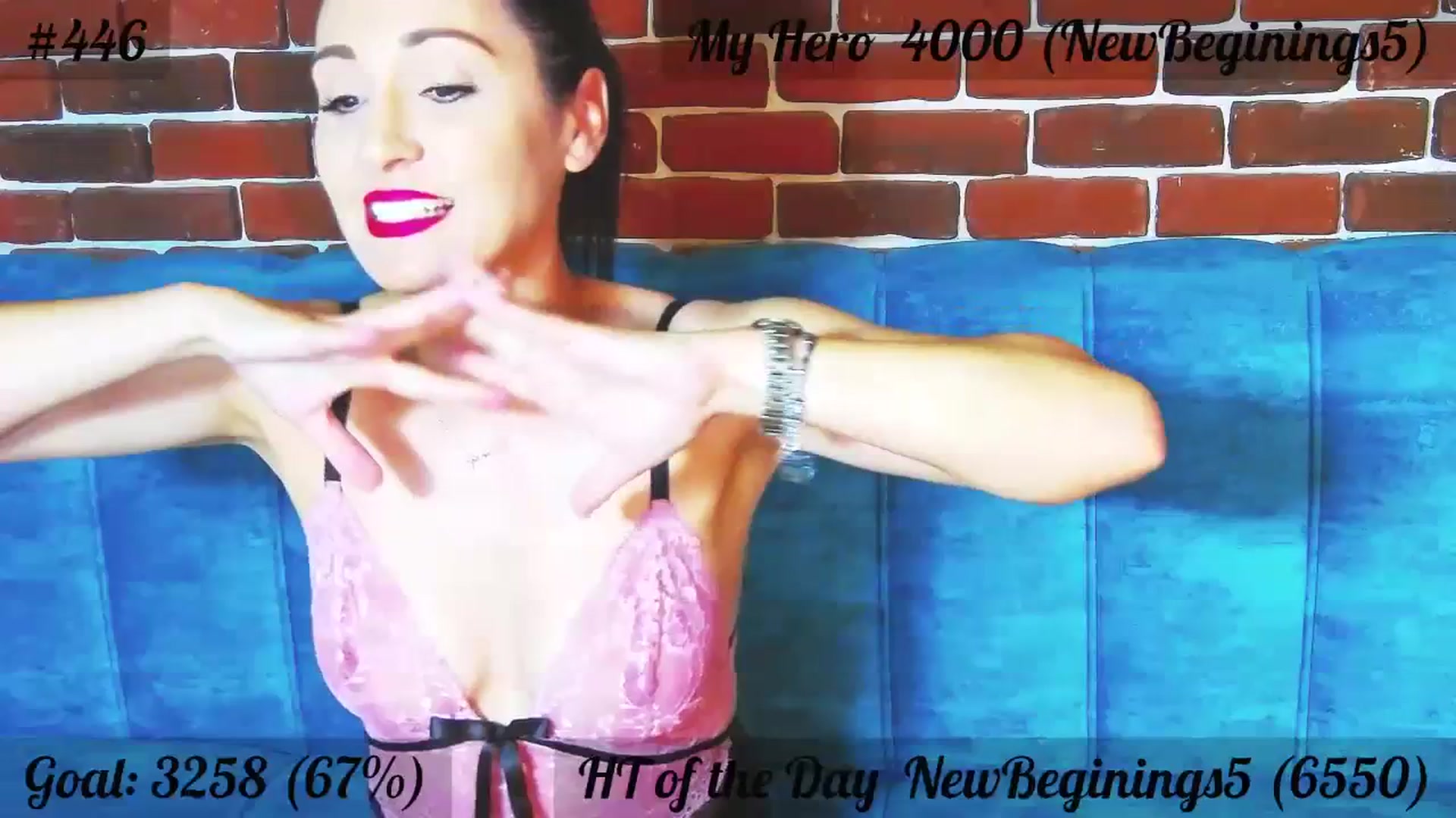 Gallery image thumbnail from QuinnieSmile's myfreecams stream on, 08/24/2023, 12:04 image 13 of 20