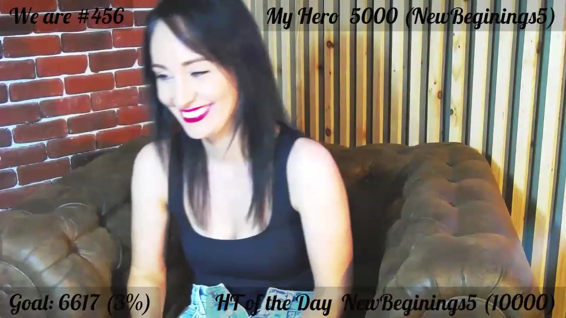 Gallery image thumbnail from QuinnieSmile's myfreecams stream on, 08/28/2023, 10:56 image 17 of 20