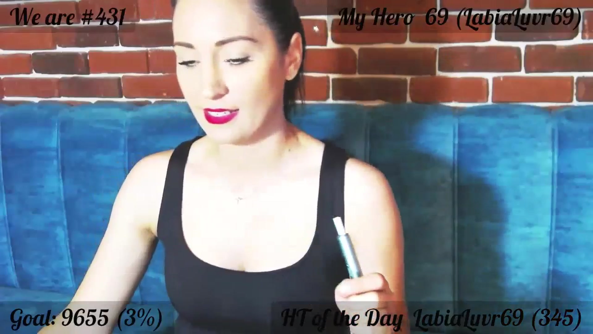 Gallery image thumbnail from QuinnieSmile's myfreecams stream on, 09/26/2023, 10:16 image 16 of 20