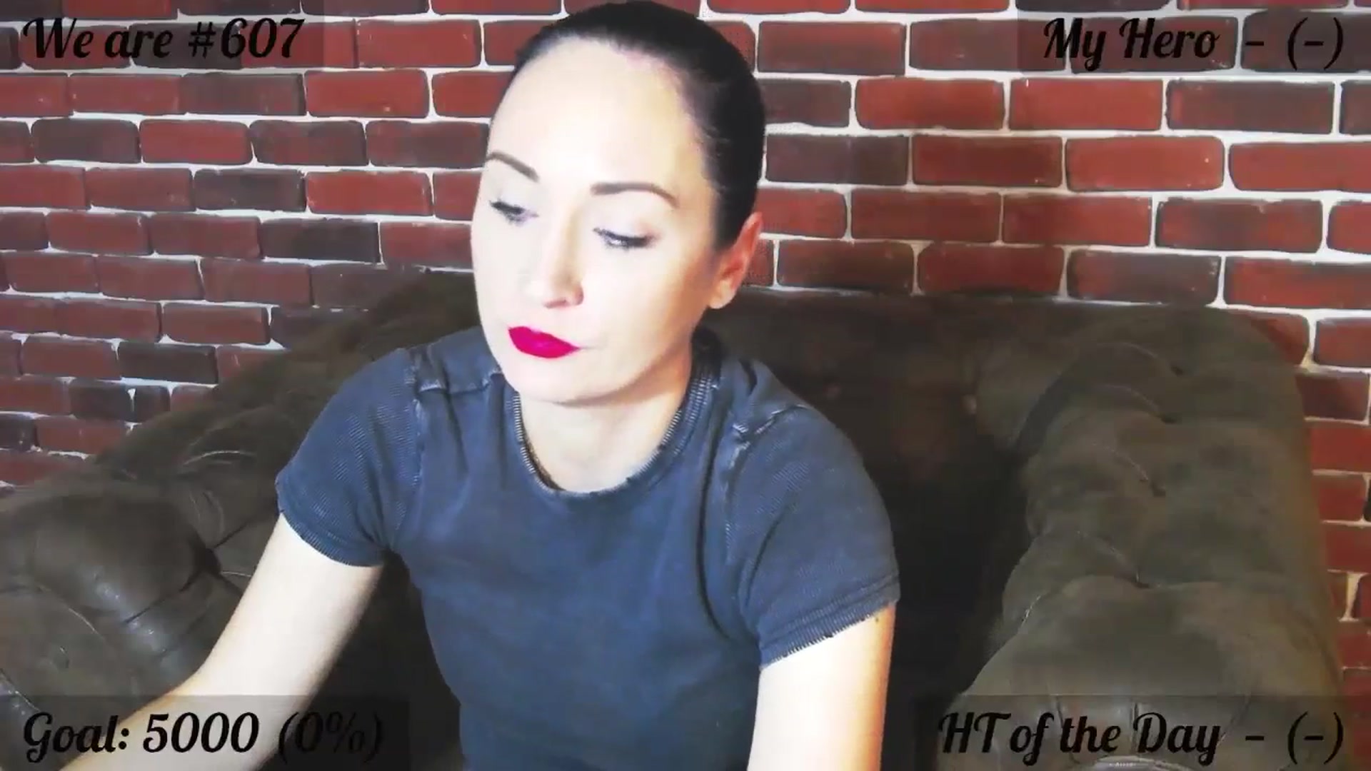 Gallery image thumbnail from QuinnieSmile's myfreecams stream on, 10/16/2023, 10:25 image 19 of 20