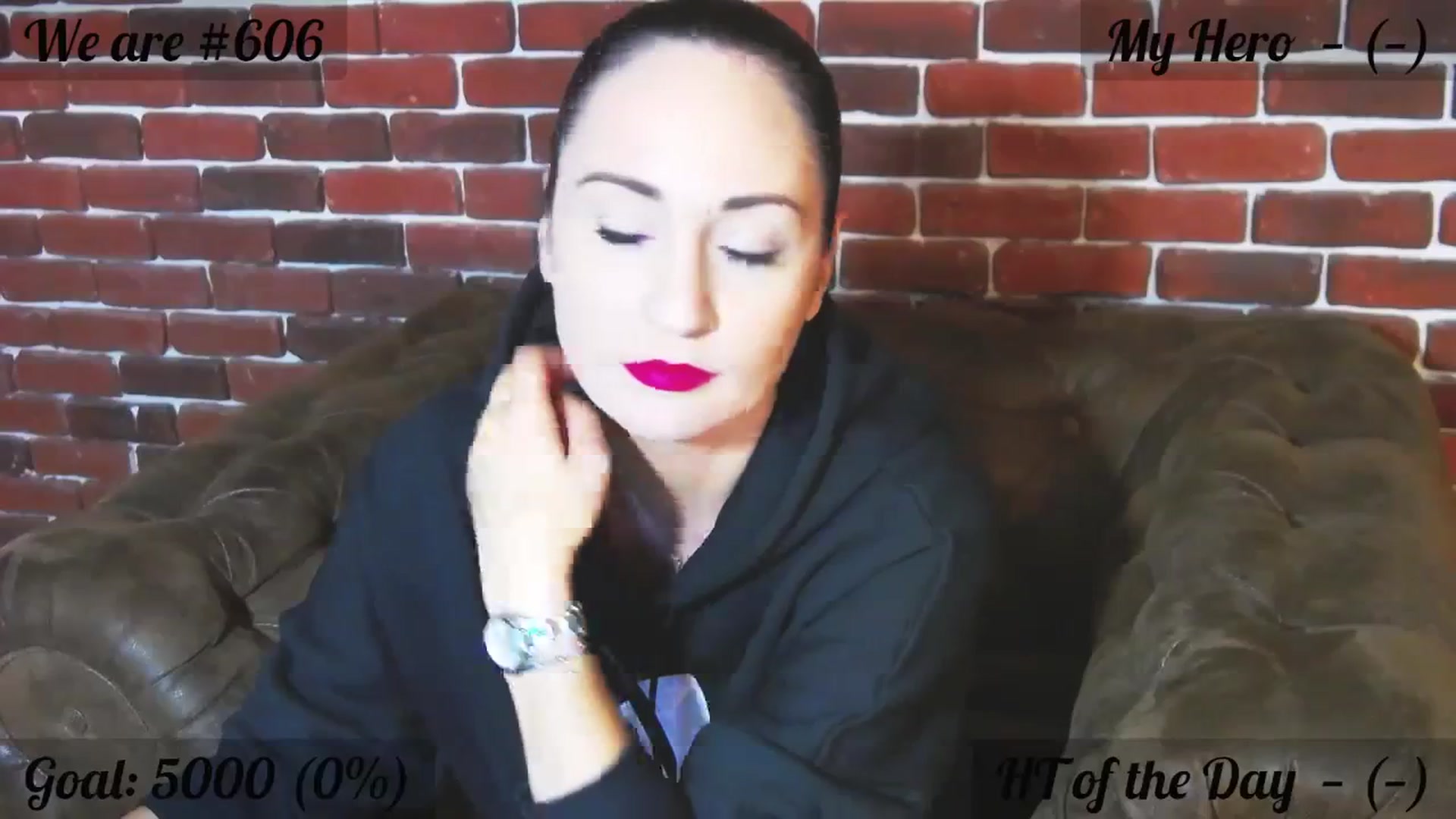 Gallery image thumbnail from QuinnieSmile's myfreecams stream on, 10/17/2023, 07:39 image 12 of 20