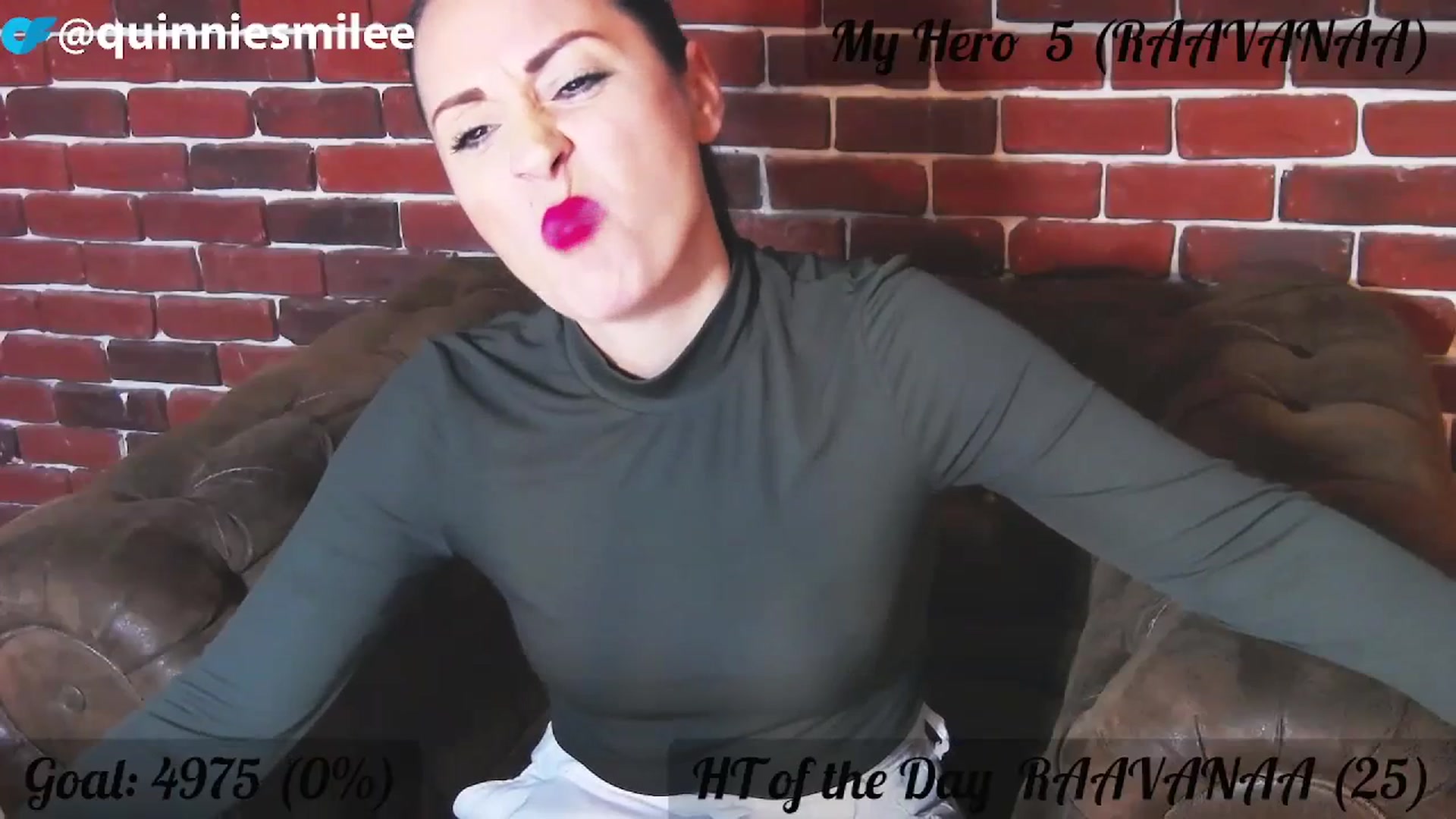 Gallery image thumbnail from QuinnieSmile's myfreecams stream on, 10/26/2023, 11:59 image 4 of 20