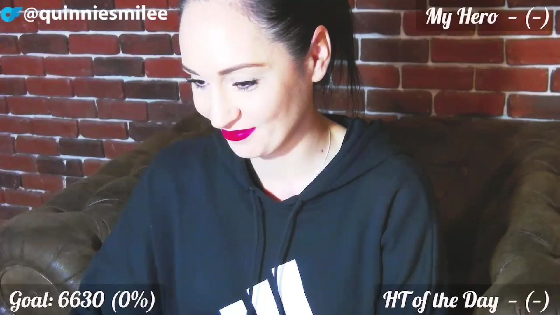 Gallery image thumbnail from QuinnieSmile's myfreecams stream on, 10/31/2023, 08:21 image 14 of 20