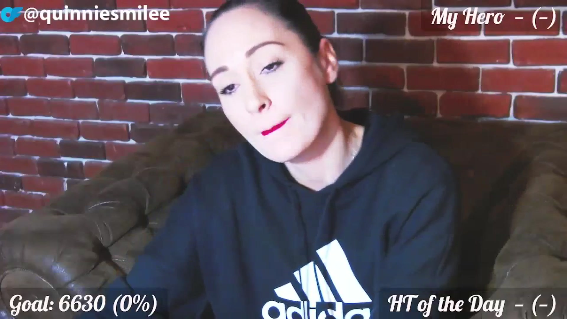 Gallery image thumbnail from QuinnieSmile's myfreecams stream on, 10/31/2023, 08:21 image 12 of 20