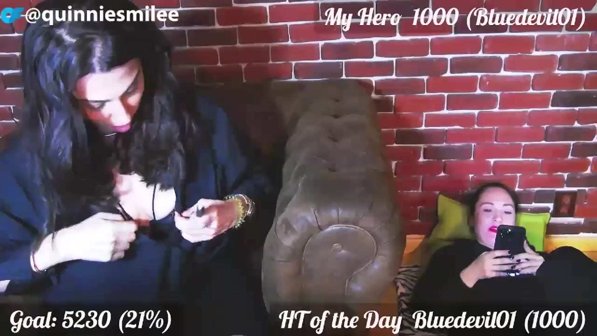 Gallery image thumbnail from QuinnieSmile's myfreecams stream on, 10/31/2023, 12:36 image 8 of 20
