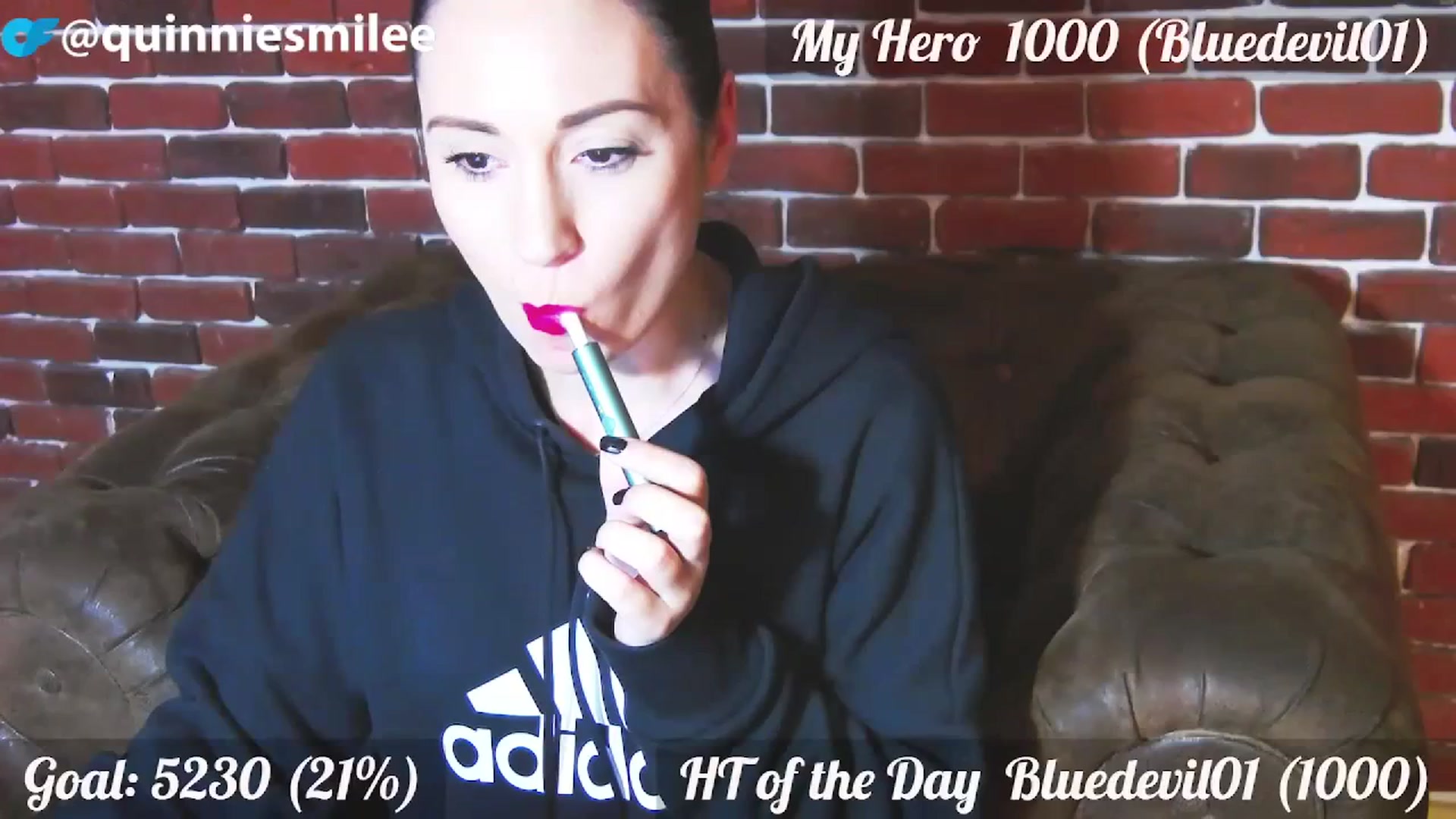 Gallery image thumbnail from QuinnieSmile's myfreecams stream on, 10/31/2023, 12:36 image 17 of 20