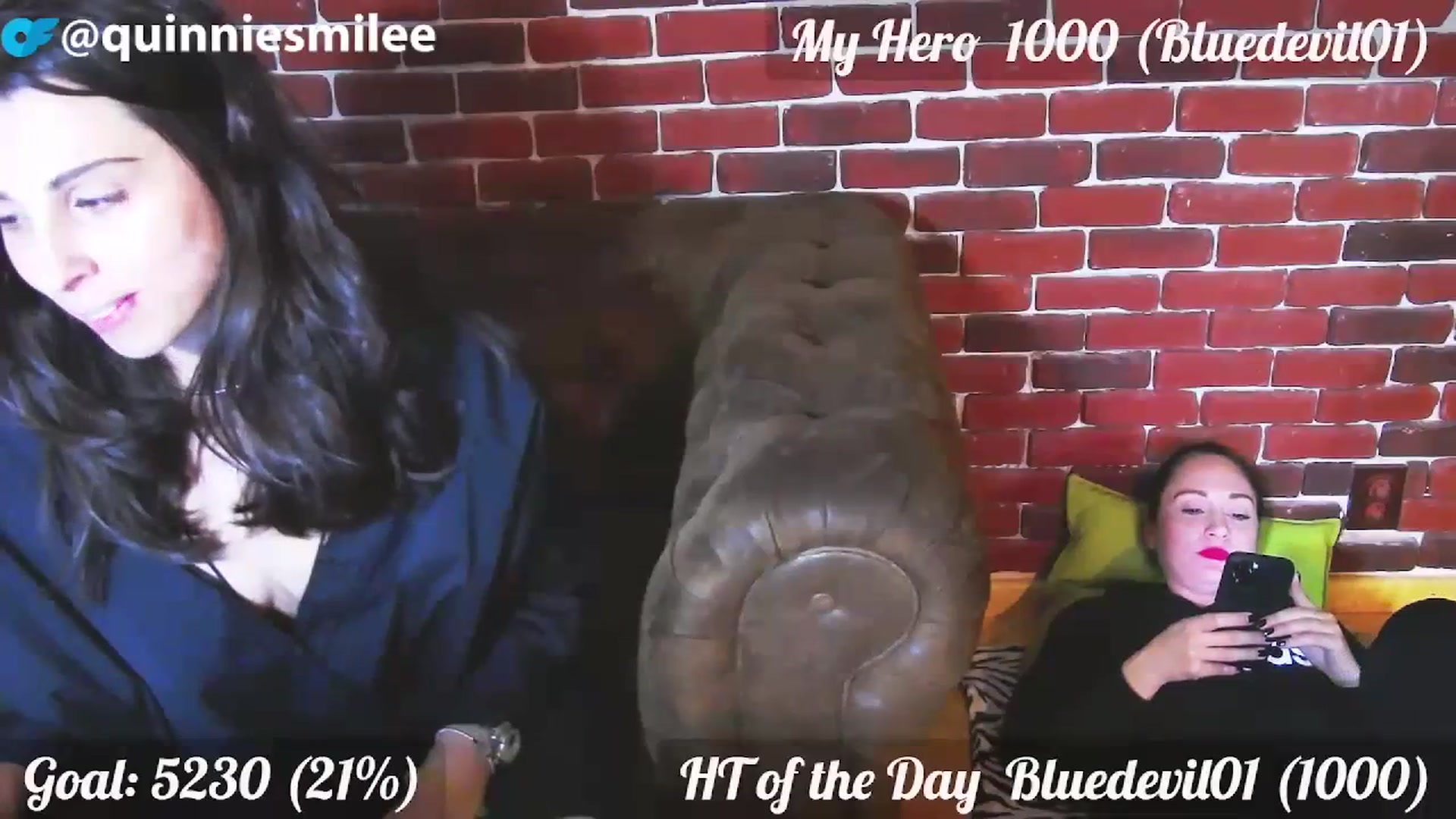 Gallery image thumbnail from QuinnieSmile's myfreecams stream on, 10/31/2023, 12:36 image 7 of 20