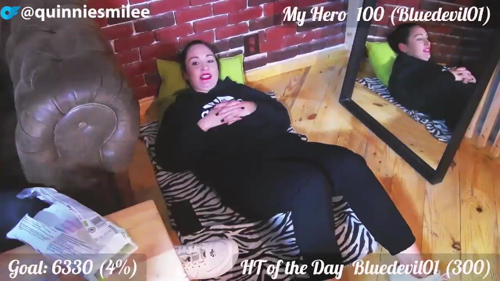 Gallery image thumbnail from QuinnieSmile's myfreecams stream on, 10/31/2023, 12:36 image 1 of 20
