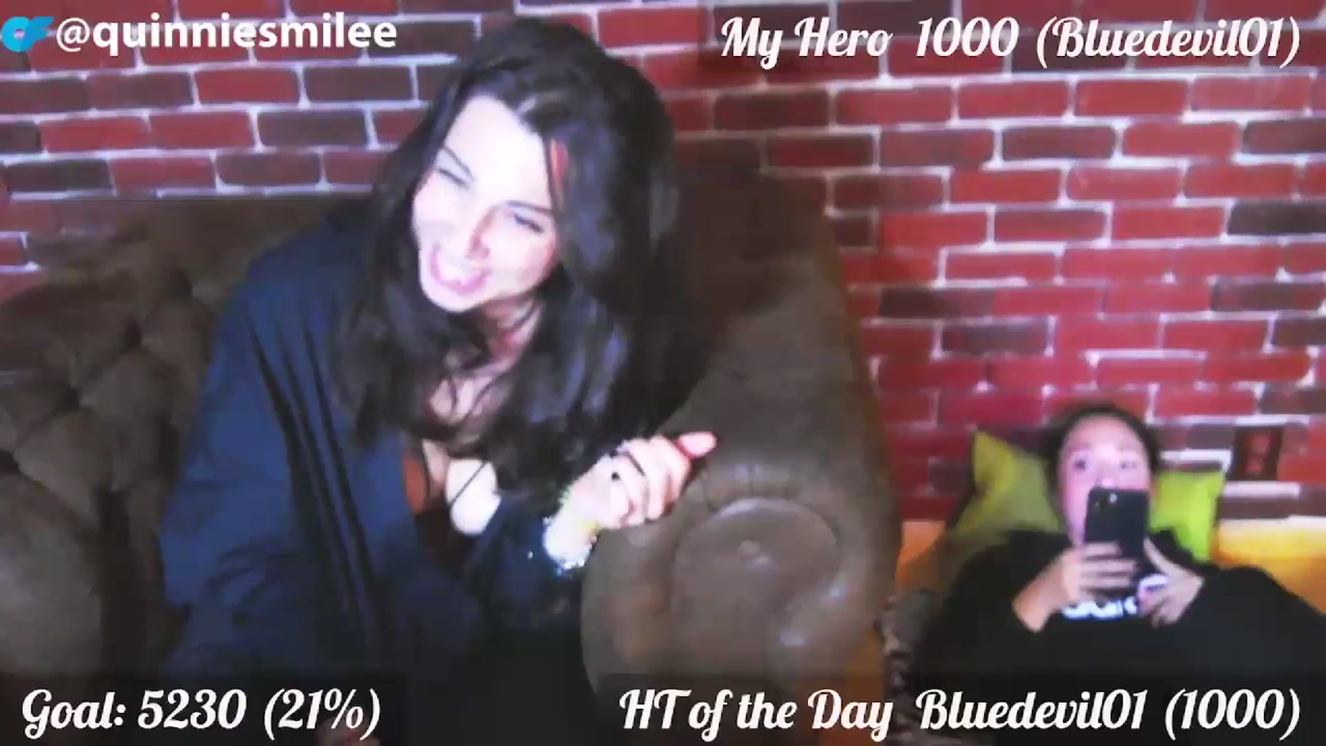 Gallery image thumbnail from QuinnieSmile's myfreecams stream on, 10/31/2023, 12:36 image 9 of 20