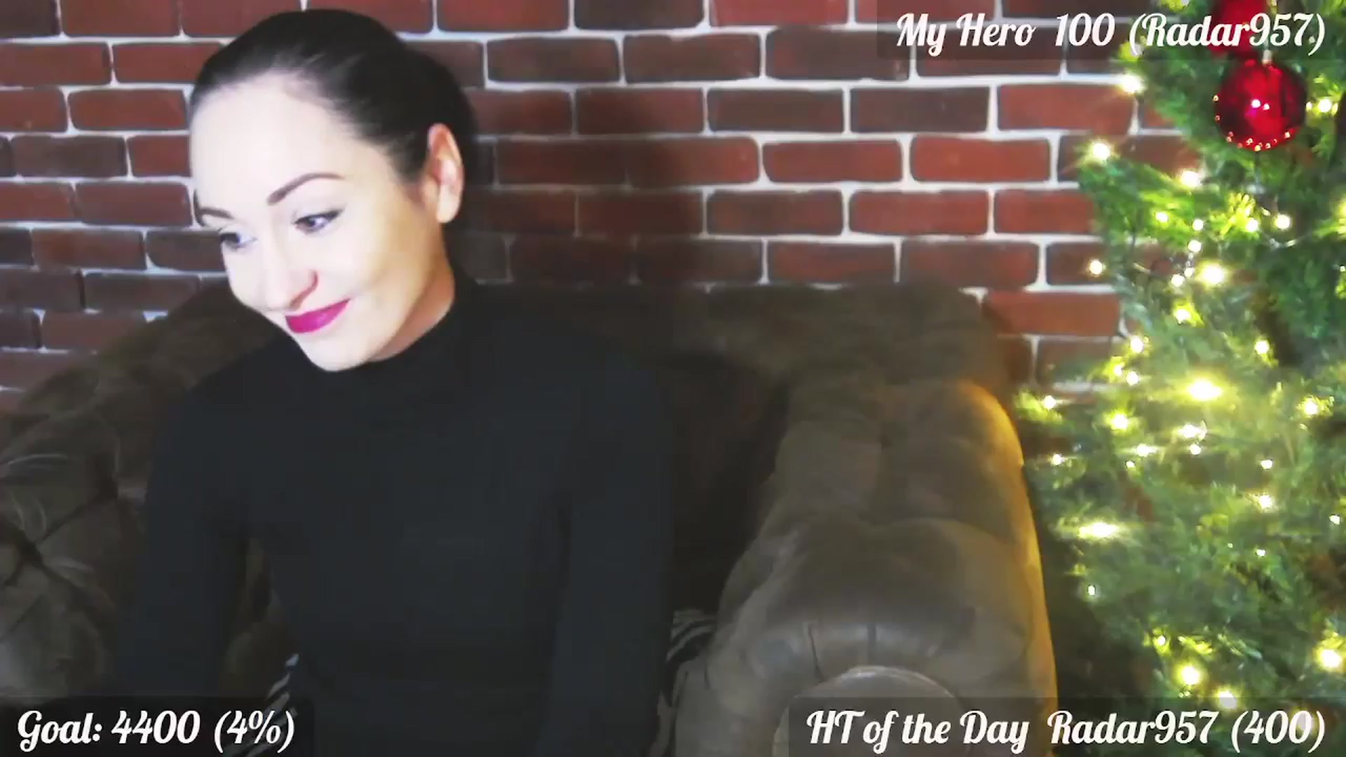 Gallery image thumbnail from QuinnieSmile's myfreecams stream on, 12/13/2023, 09:08 image 2 of 20