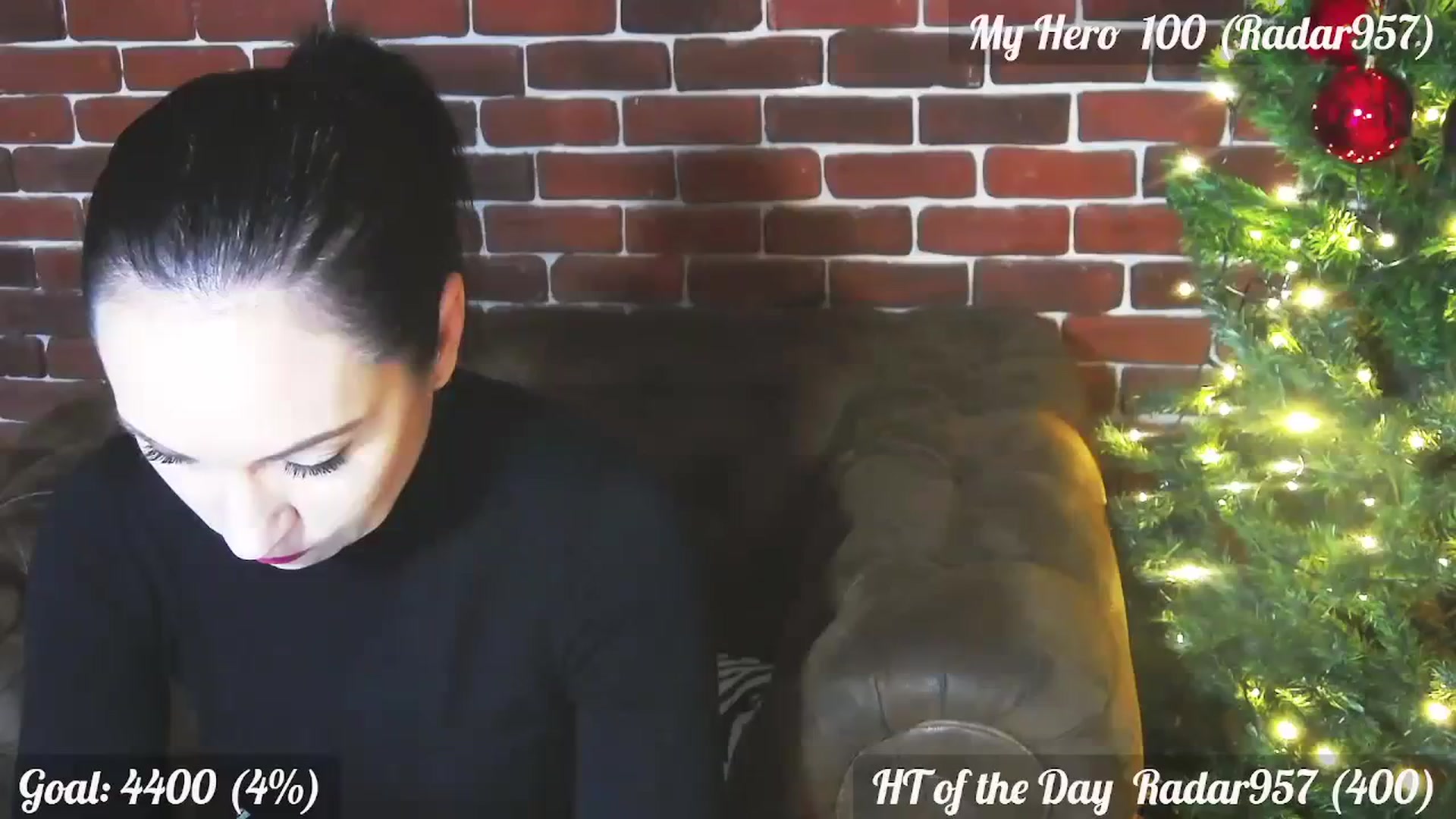Gallery image thumbnail from QuinnieSmile's myfreecams stream on, 12/13/2023, 09:08 image 14 of 20