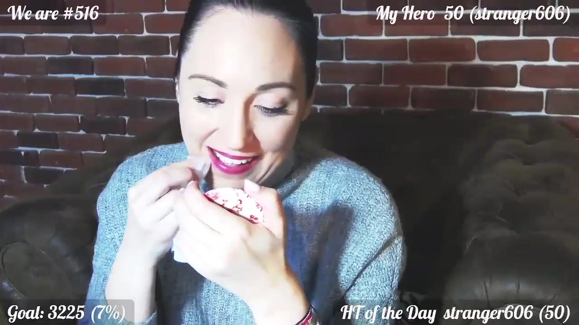 Gallery image thumbnail from QuinnieSmile's myfreecams stream on, 03/13/2024, 13:05 image 11 of 20