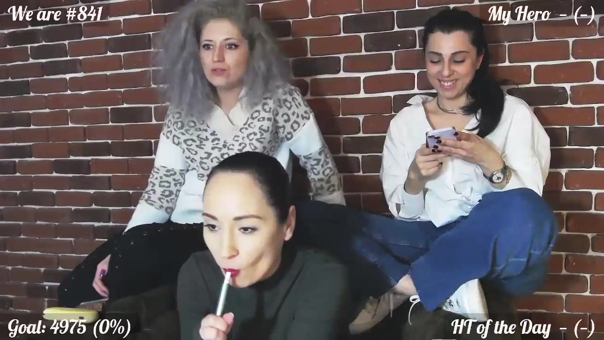 Gallery image thumbnail from QuinnieSmile's myfreecams stream on, 03/28/2024, 12:11 image 2 of 20