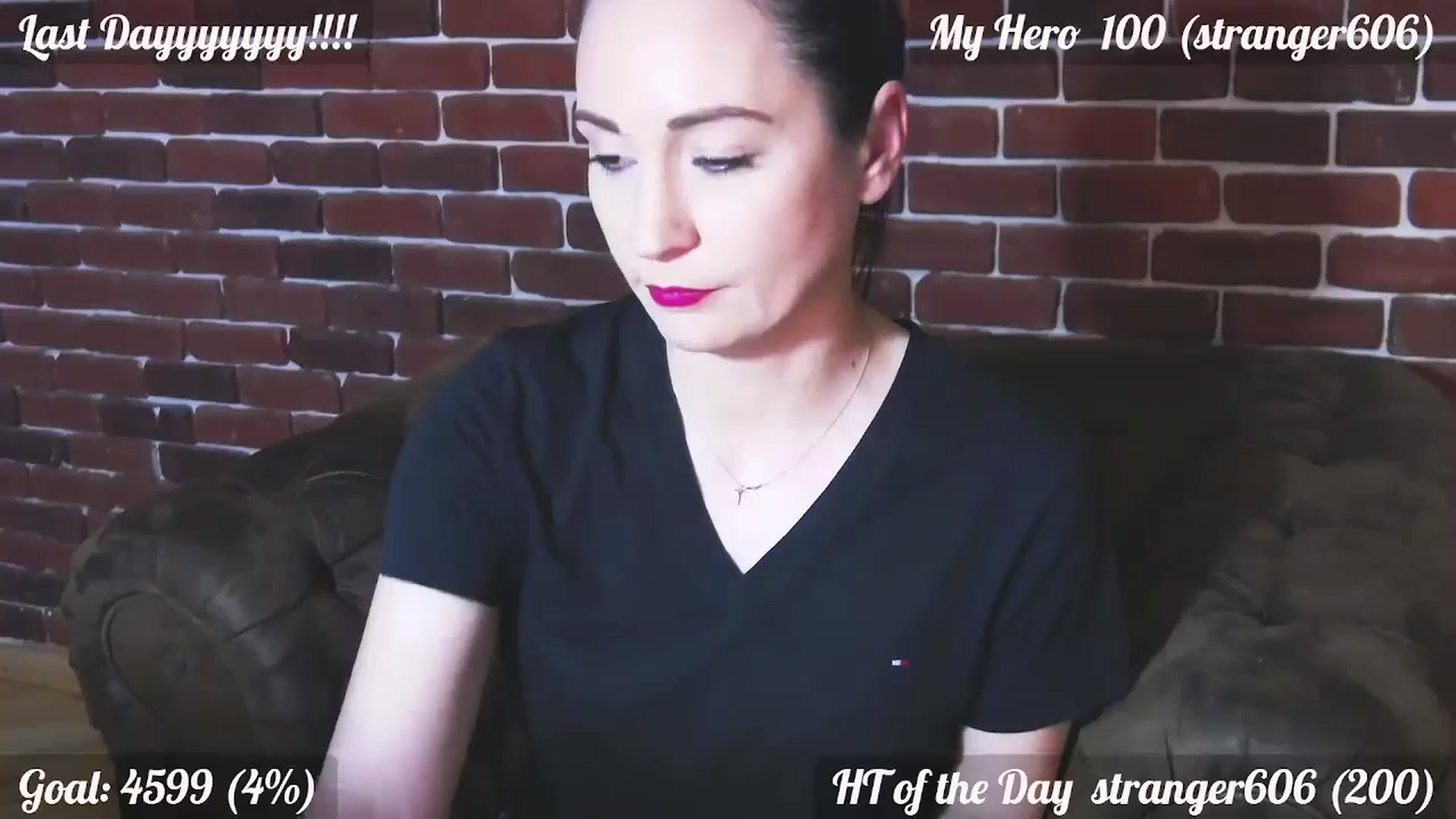 Gallery image thumbnail from QuinnieSmile's myfreecams stream on, 05/15/2024, 11:38 image 14 of 20