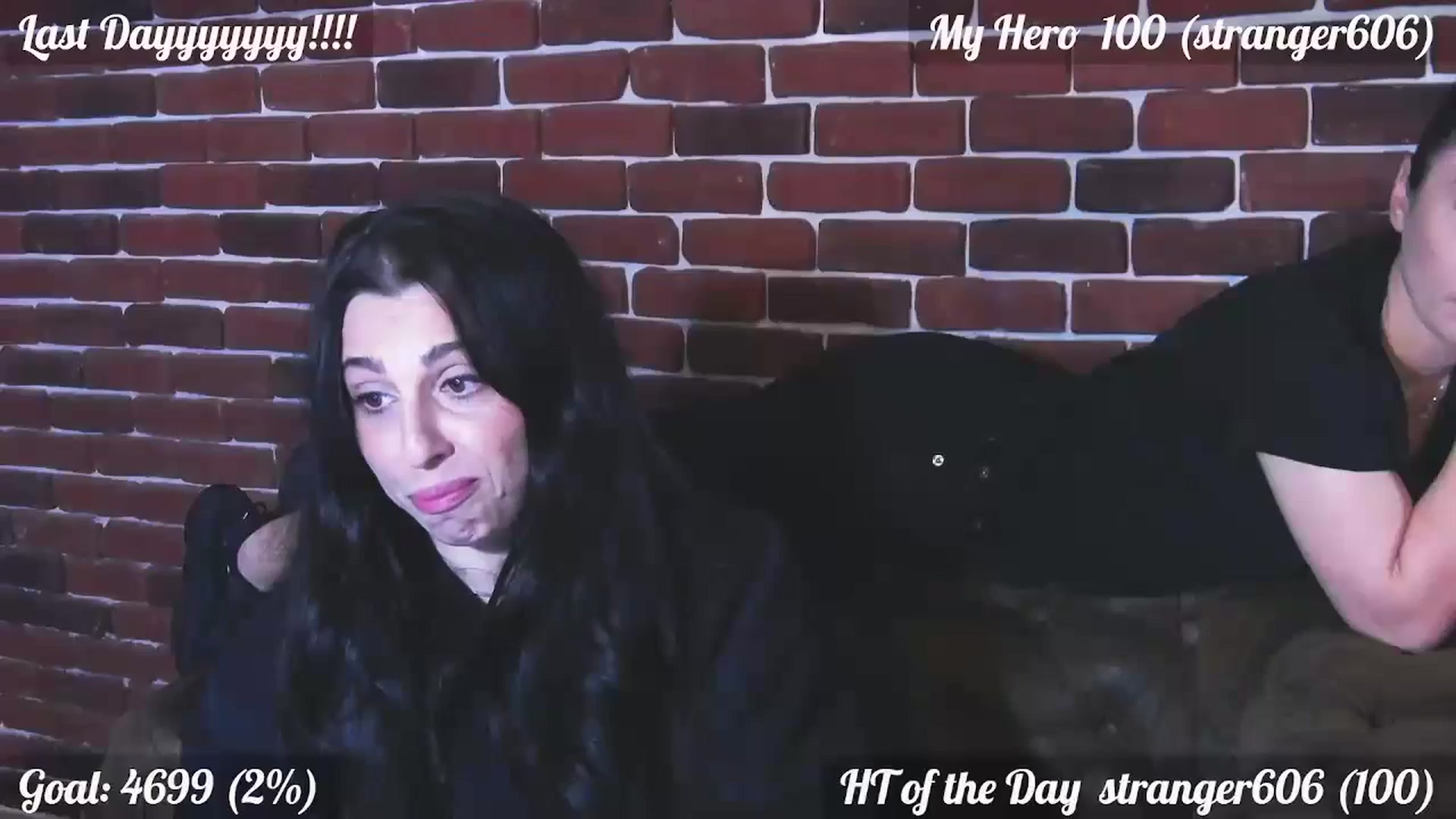 Gallery image thumbnail from QuinnieSmile's myfreecams stream on, 05/15/2024, 11:38 image 11 of 20