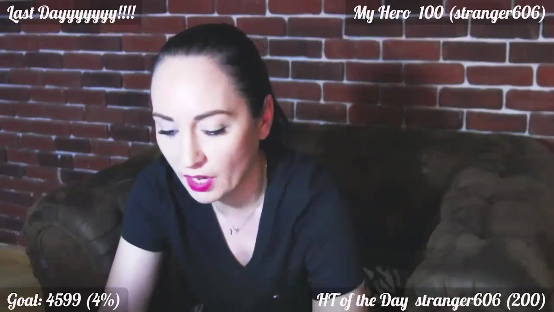 Gallery image thumbnail from QuinnieSmile's myfreecams stream on, 05/15/2024, 11:38 image 19 of 20