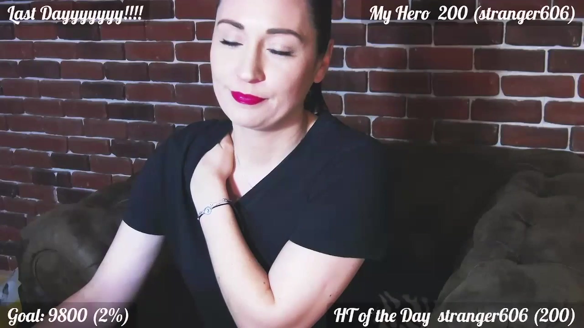Gallery image thumbnail from QuinnieSmile's myfreecams stream on, 05/15/2024, 11:38 image 3 of 20