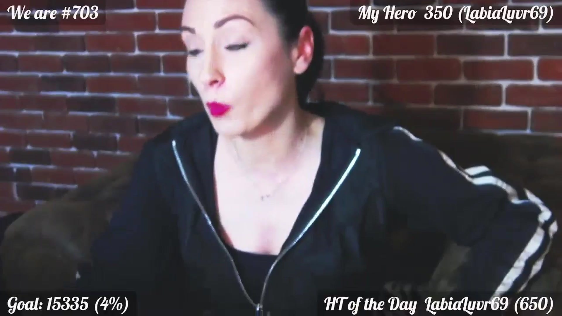 Gallery image thumbnail from QuinnieSmile's myfreecams stream on, 05/18/2024, 11:05 image 17 of 20