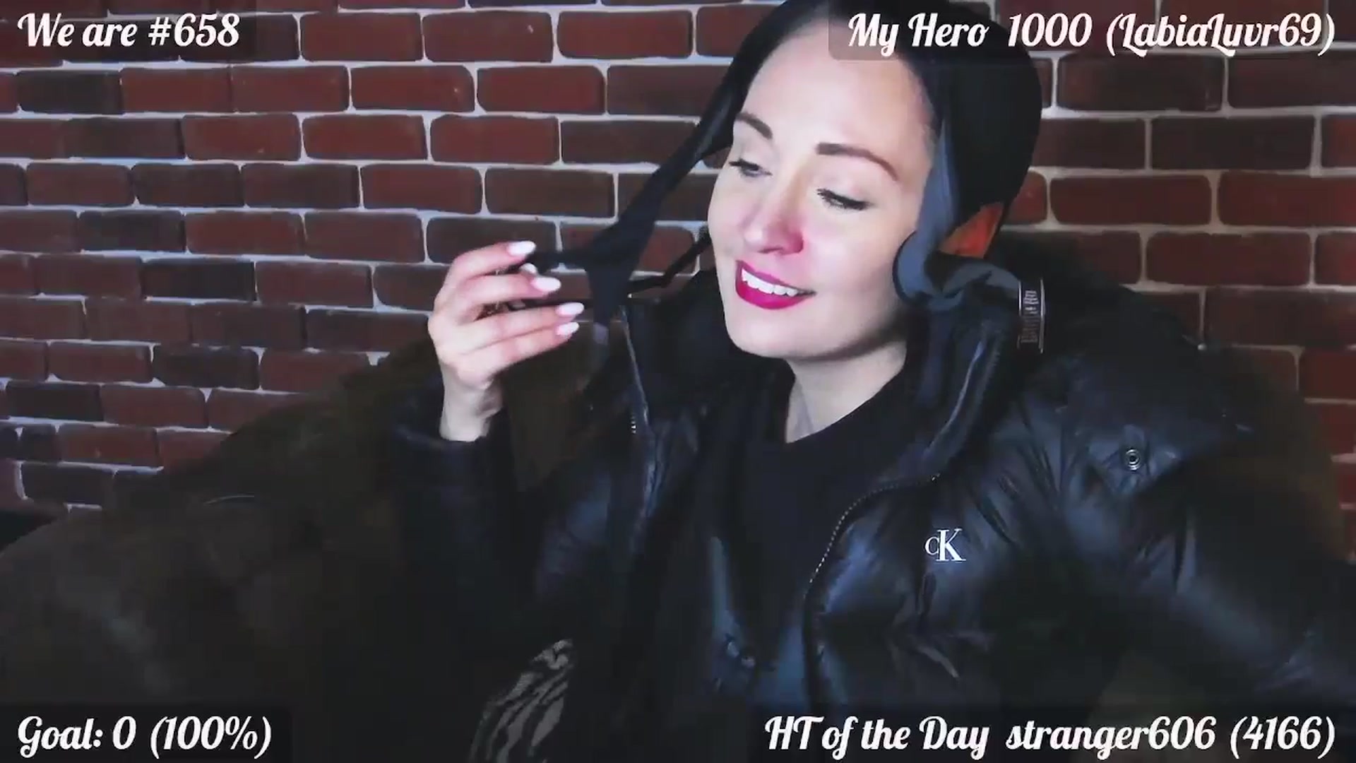 Gallery image thumbnail from QuinnieSmile's myfreecams stream on, 05/22/2024, 12:00 image 14 of 20