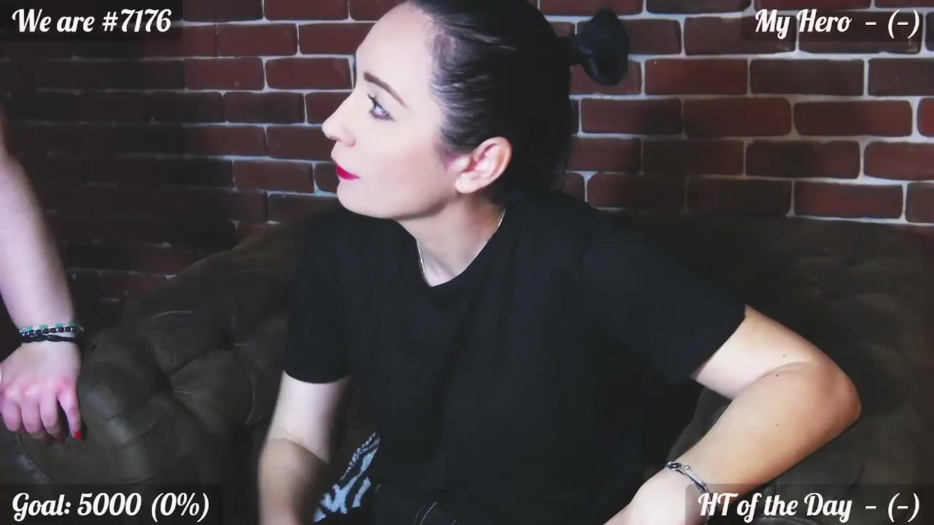 Gallery image thumbnail from QuinnieSmile's myfreecams stream on, 06/05/2024, 06:43 image 14 of 20