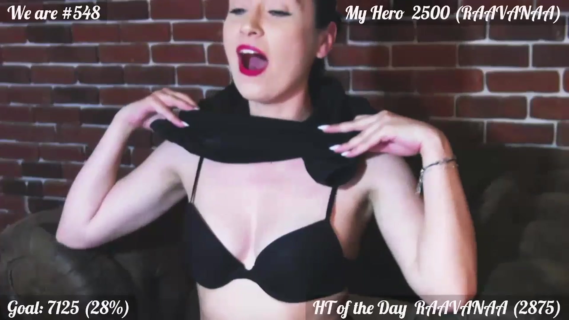 Gallery image thumbnail from QuinnieSmile's myfreecams stream on, 06/12/2024, 10:43 image 7 of 20