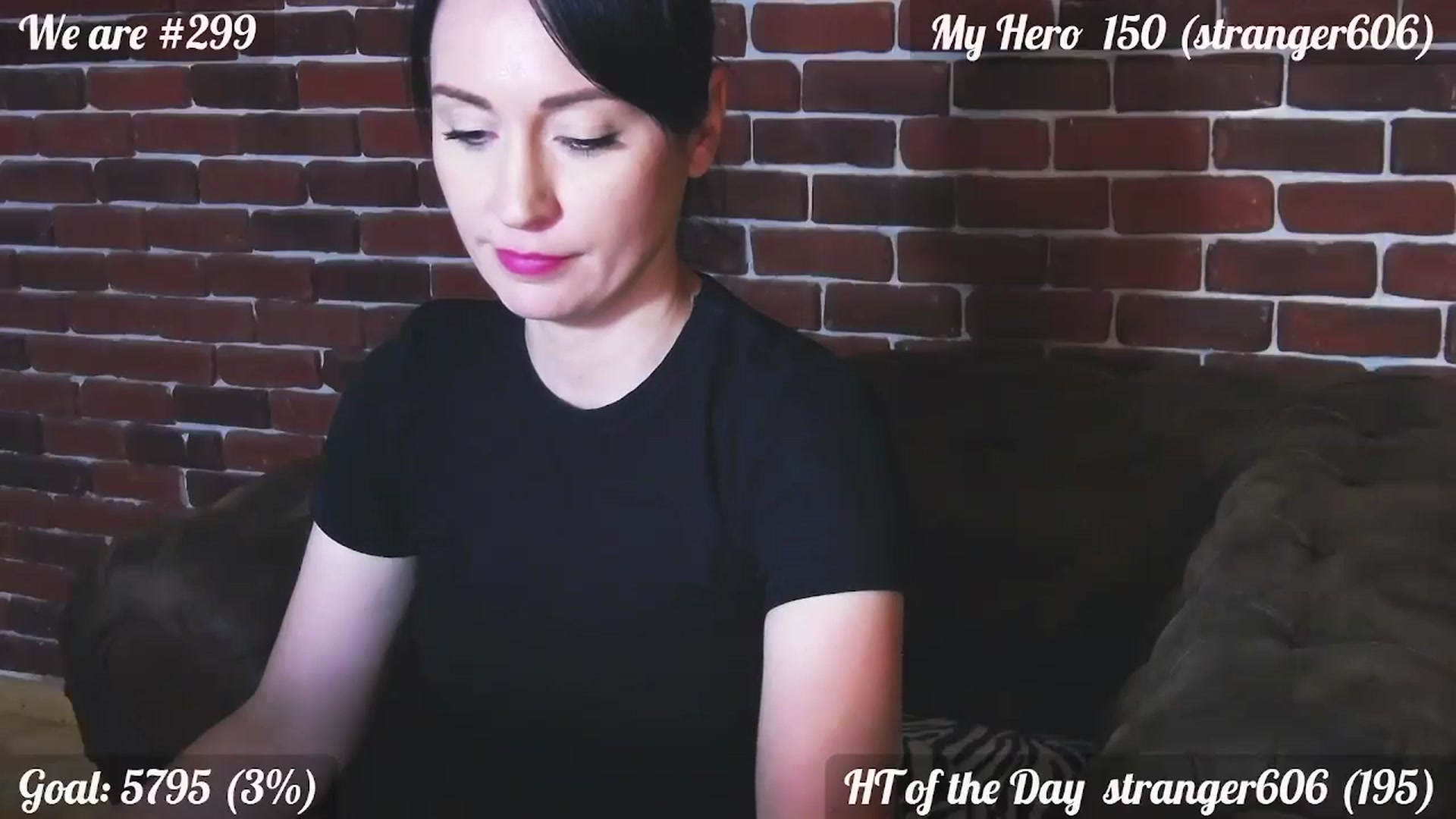 Gallery image thumbnail from QuinnieSmile's myfreecams stream on, 06/25/2024, 12:01 image 16 of 20