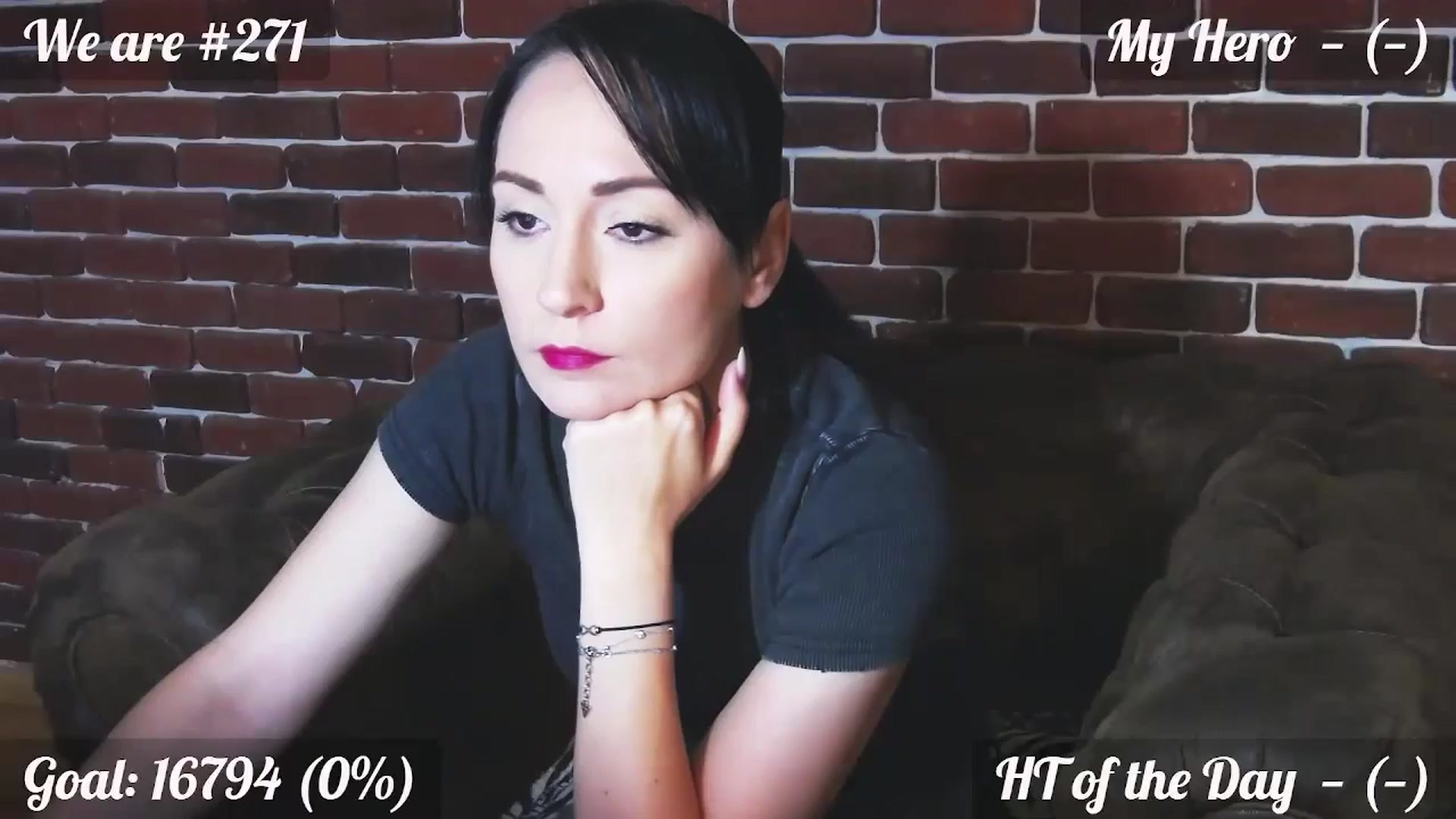 Gallery image thumbnail from QuinnieSmile's myfreecams stream on, 06/29/2024, 08:00 image 9 of 20
