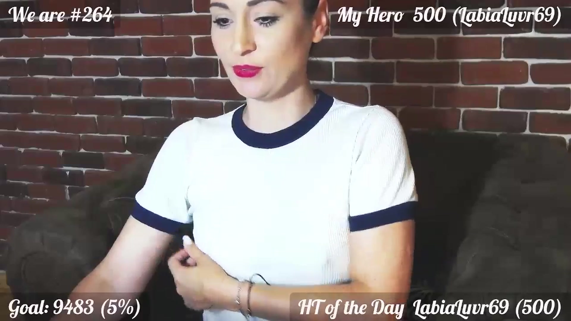 Gallery image thumbnail from QuinnieSmile's myfreecams stream on, 07/18/2024, 11:25 image 16 of 20