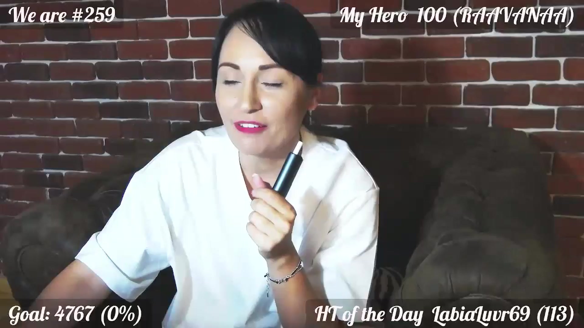 Gallery image thumbnail from QuinnieSmile's myfreecams stream on, 07/19/2024, 12:06 image 12 of 20