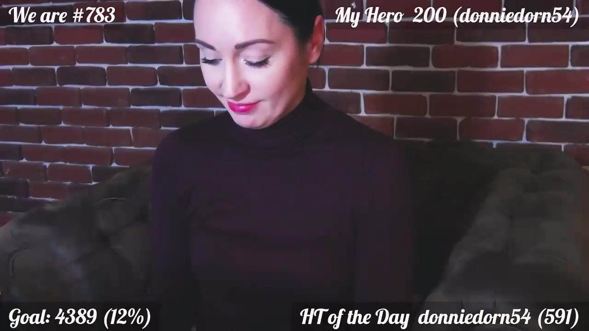 Gallery image thumbnail from QuinnieSmile's myfreecams stream on, 10/17/2024, 12:05 image 18 of 20