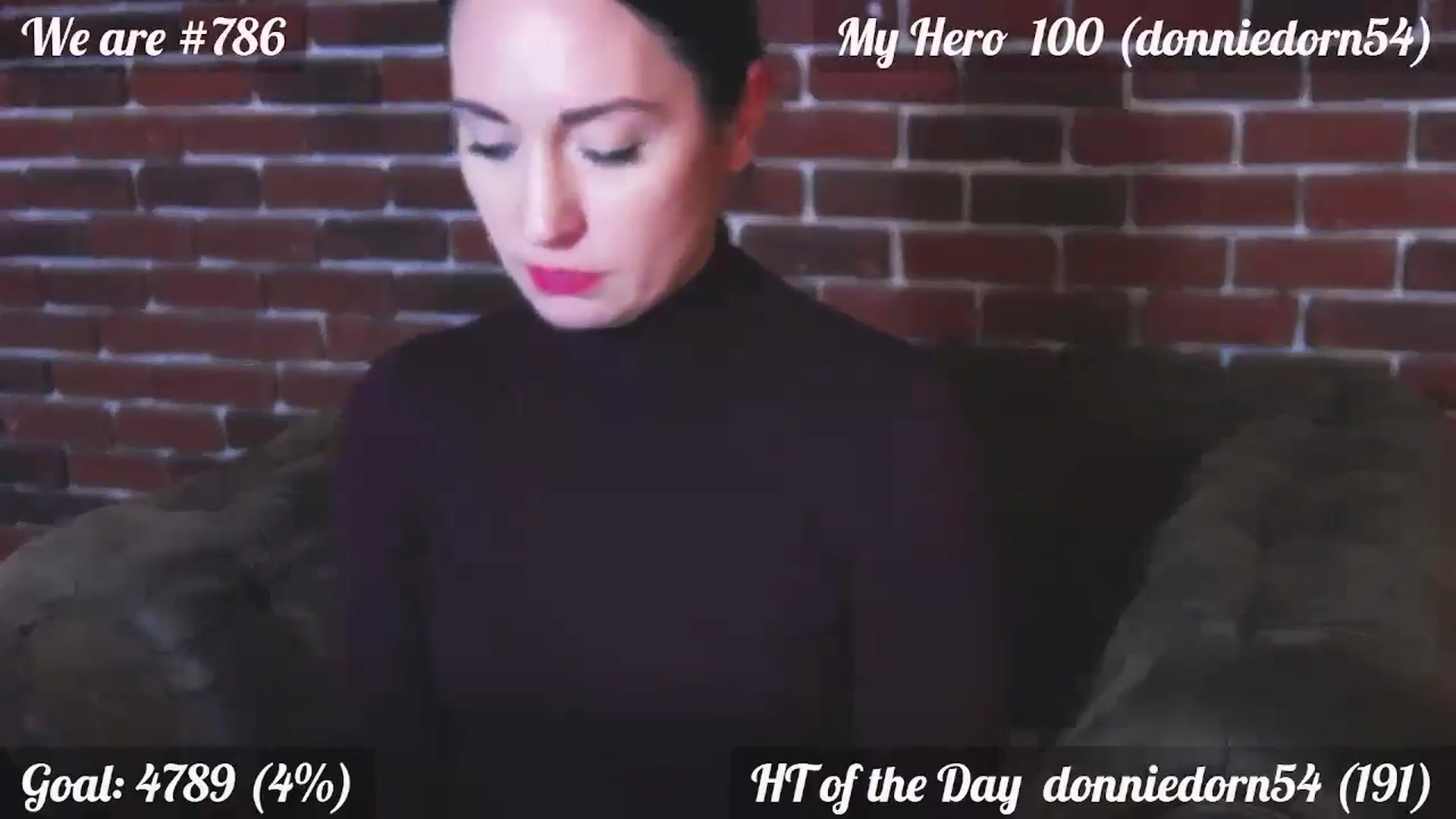 Gallery image thumbnail from QuinnieSmile's myfreecams stream on, 10/17/2024, 12:05 image 14 of 20