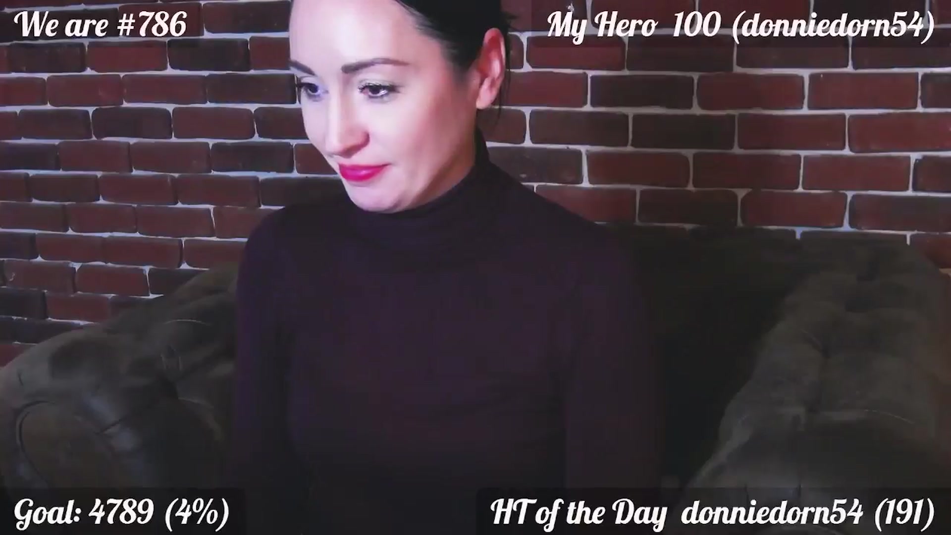 Gallery image thumbnail from QuinnieSmile's myfreecams stream on, 10/17/2024, 12:05 image 15 of 20