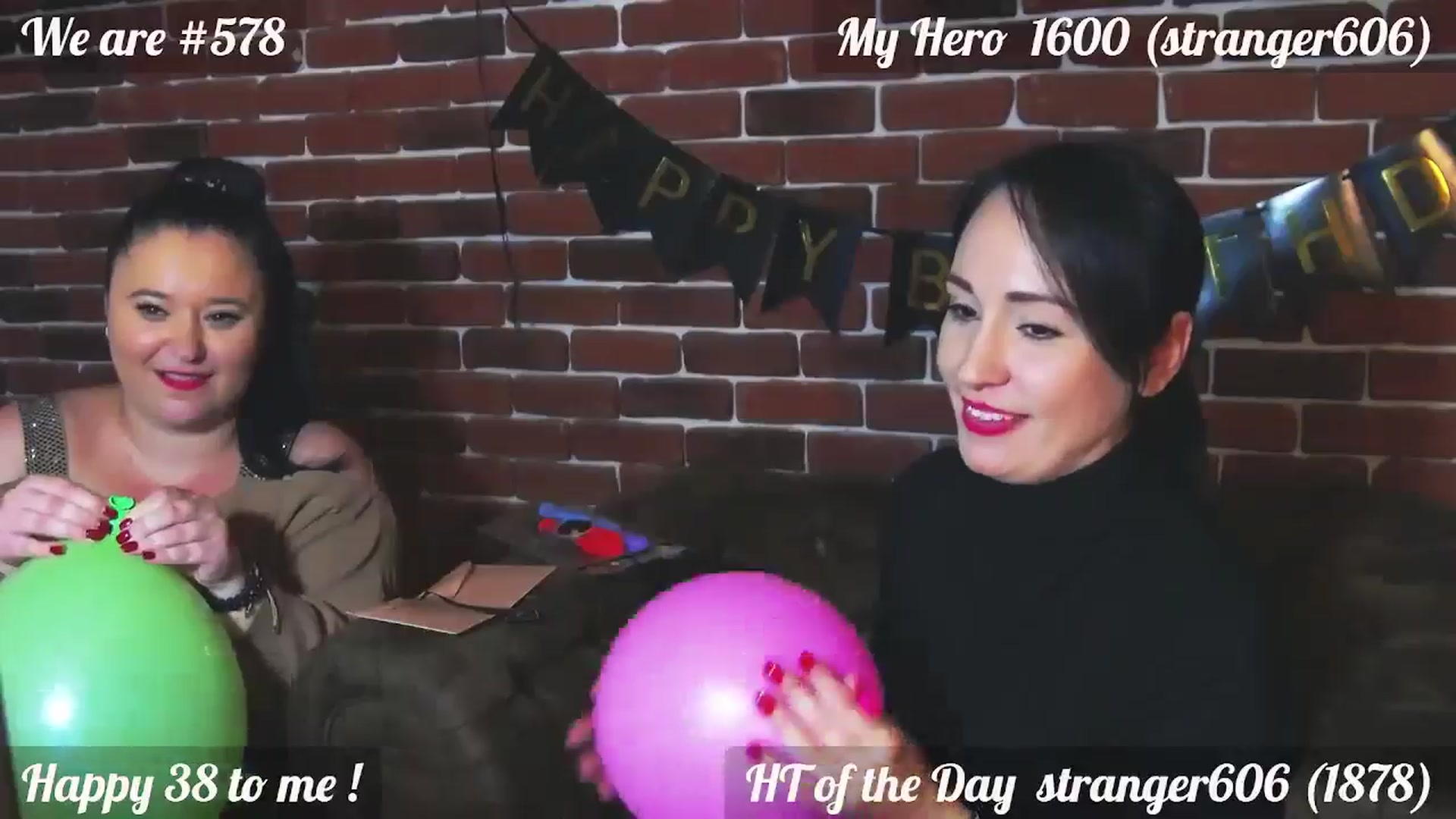 Gallery image thumbnail from QuinnieSmile's myfreecams stream on, 11/15/2024, 12:00 image 13 of 20