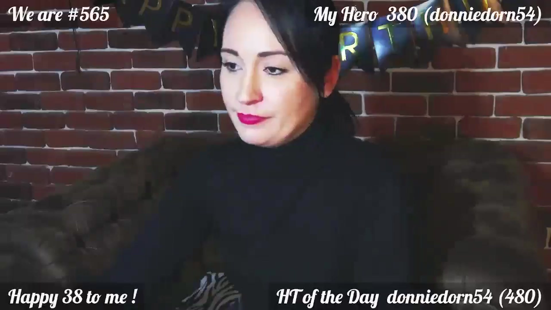 Gallery image thumbnail from QuinnieSmile's myfreecams stream on, 11/15/2024, 13:28 image 13 of 20