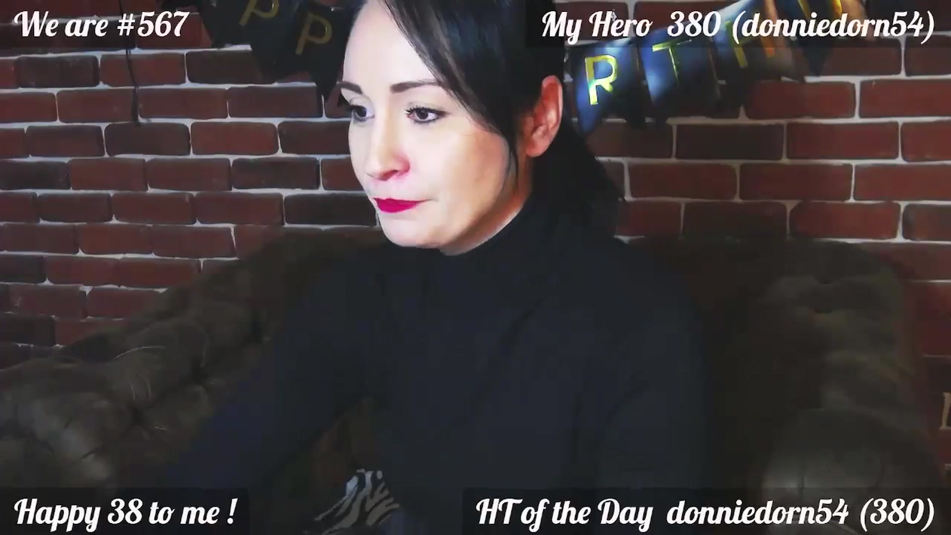 Gallery image thumbnail from QuinnieSmile's myfreecams stream on, 11/15/2024, 13:28 image 7 of 20