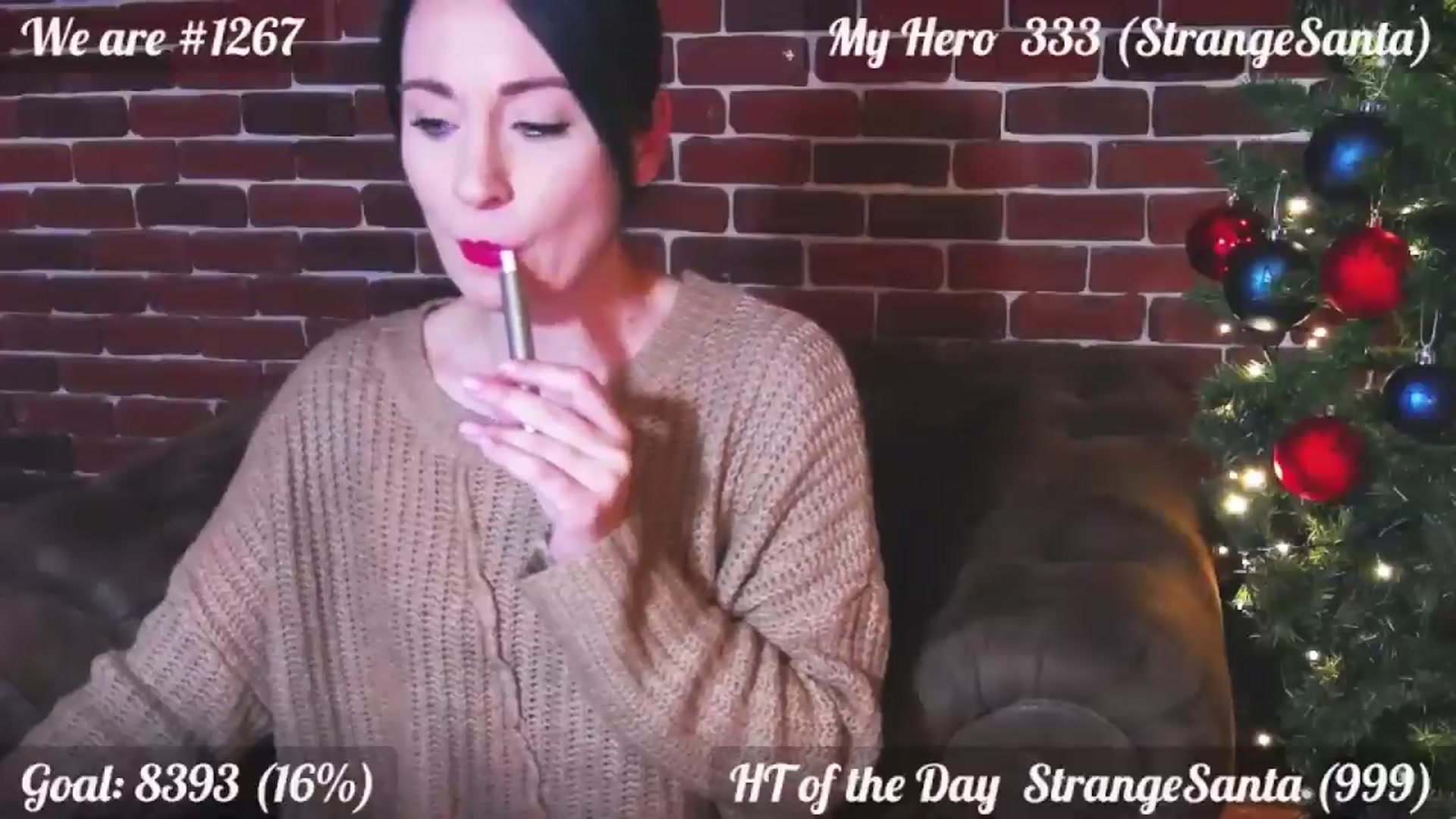 Gallery image thumbnail from QuinnieSmile's myfreecams stream on, 12/23/2024, 12:56 image 12 of 20