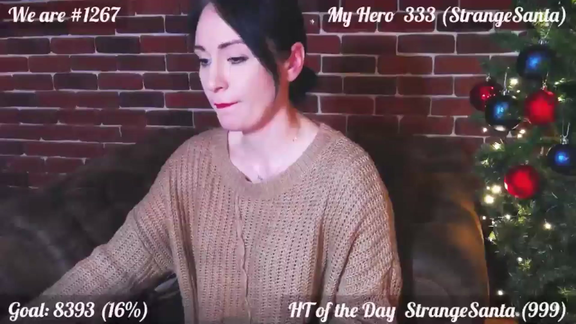 Gallery image thumbnail from QuinnieSmile's myfreecams stream on, 12/23/2024, 12:56 image 17 of 20