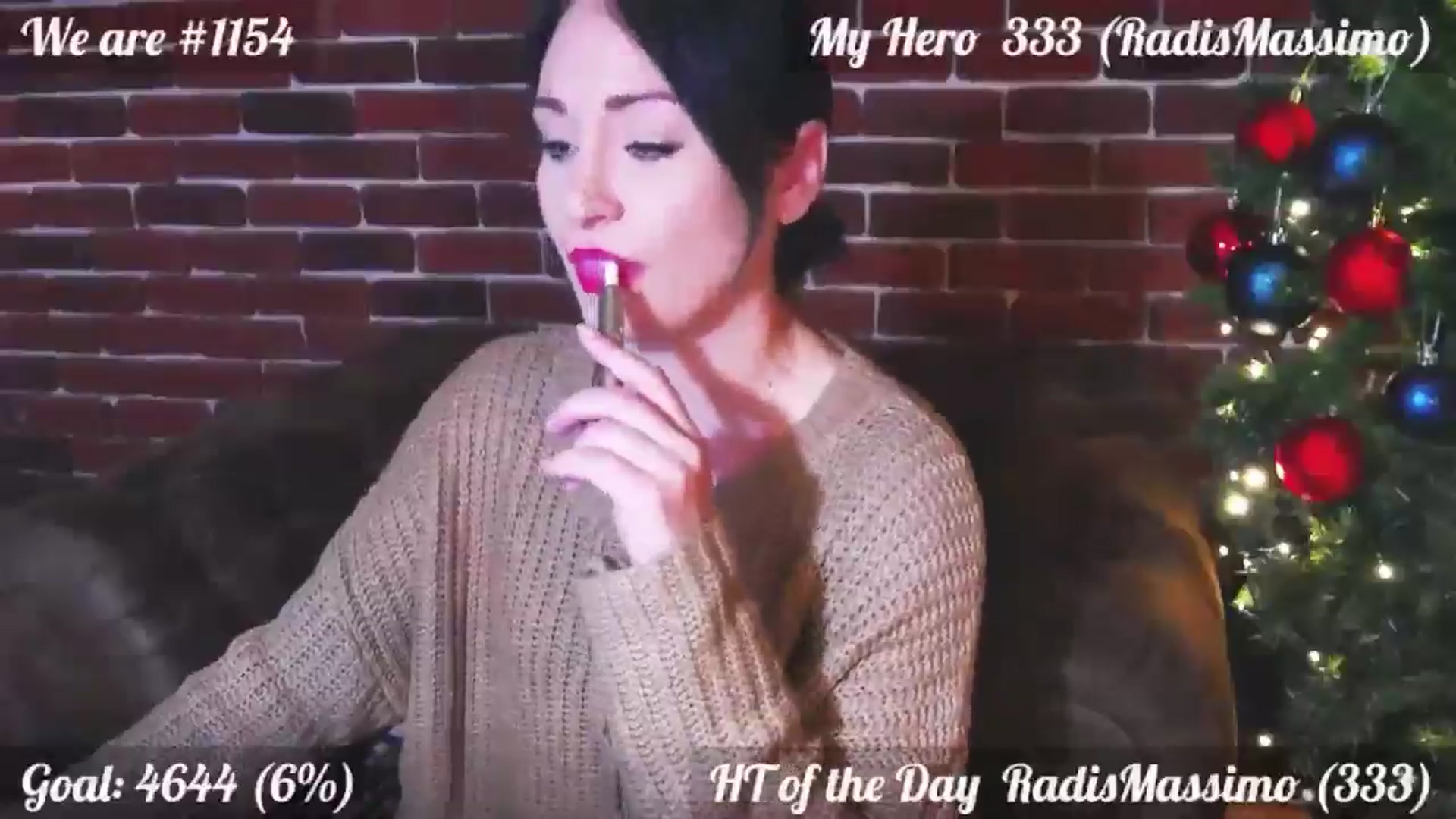 Gallery image thumbnail from QuinnieSmile's myfreecams stream on, 12/23/2024, 14:02 image 16 of 20