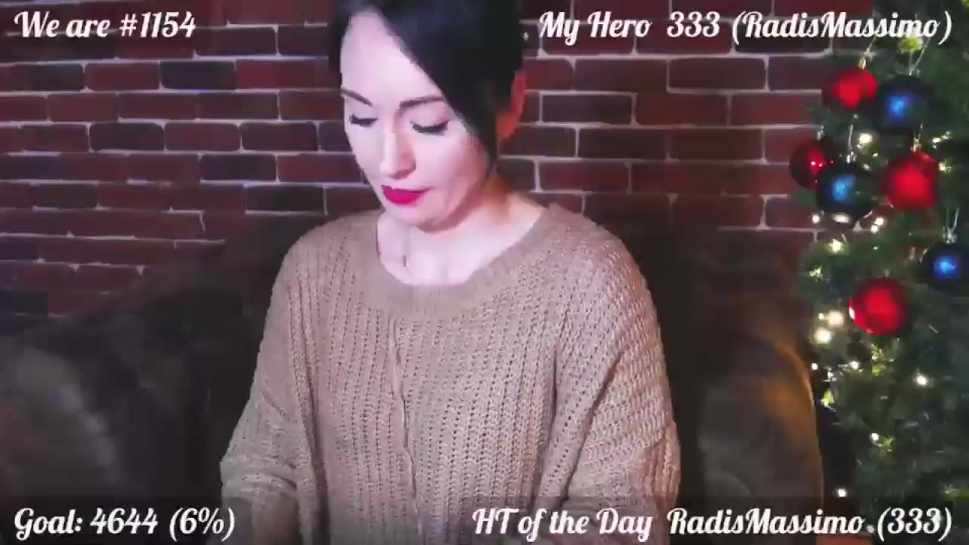 Gallery image thumbnail from QuinnieSmile's myfreecams stream on, 12/23/2024, 14:02 image 13 of 20