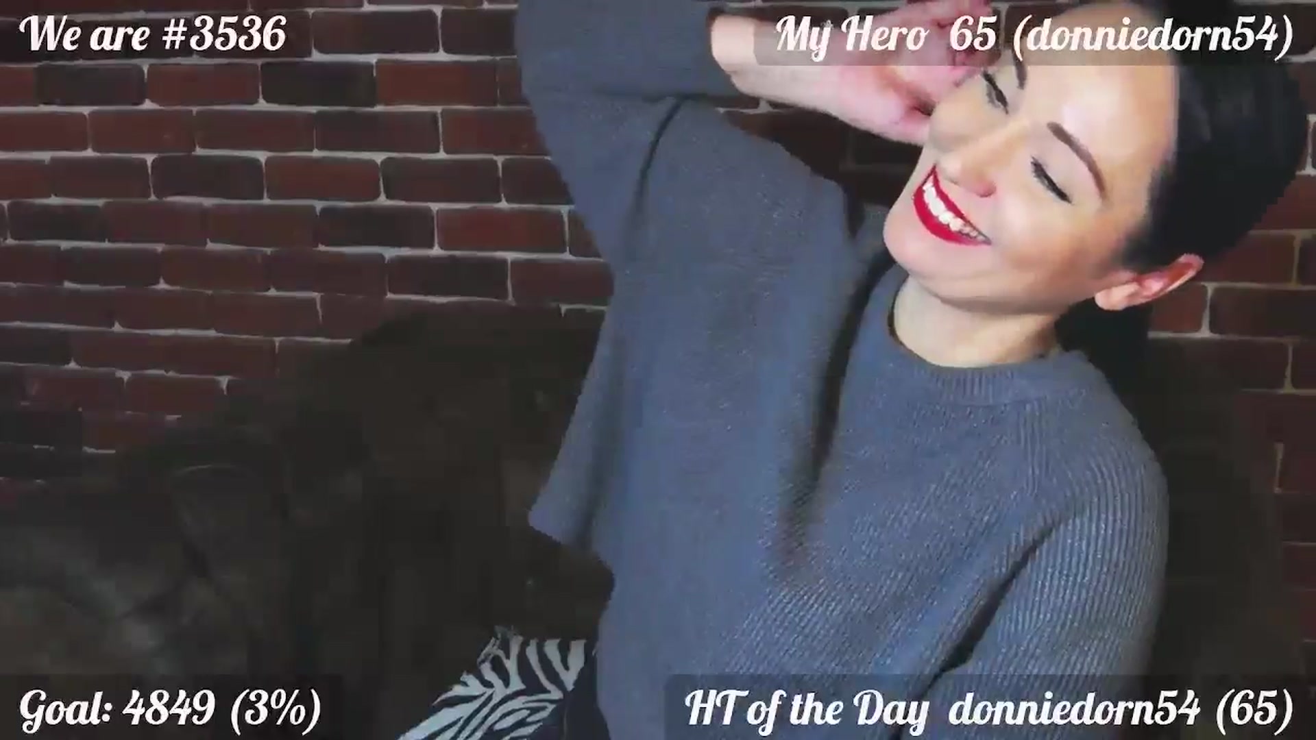 Gallery image thumbnail from QuinnieSmile's myfreecams stream on, 01/03/2025, 13:06 image 9 of 20
